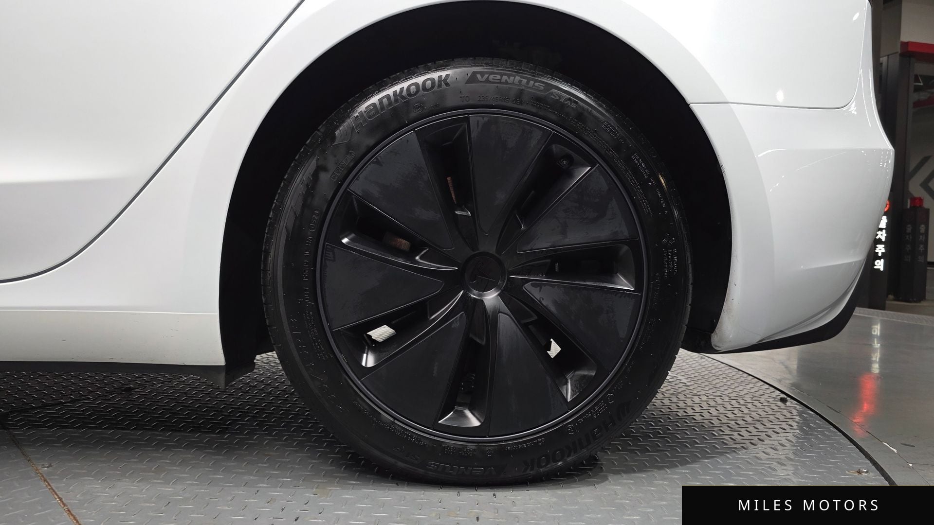 Tesla Model 3 2024 — миниатюра 6