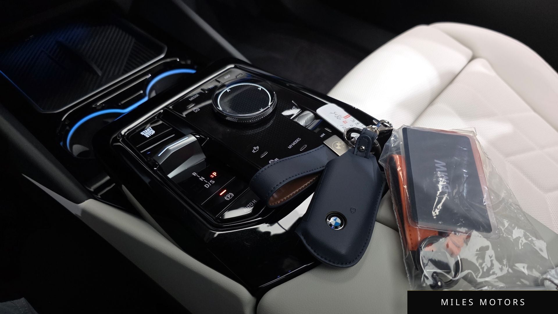 BMW 5 Series (G60) 2025 — миниатюра 11