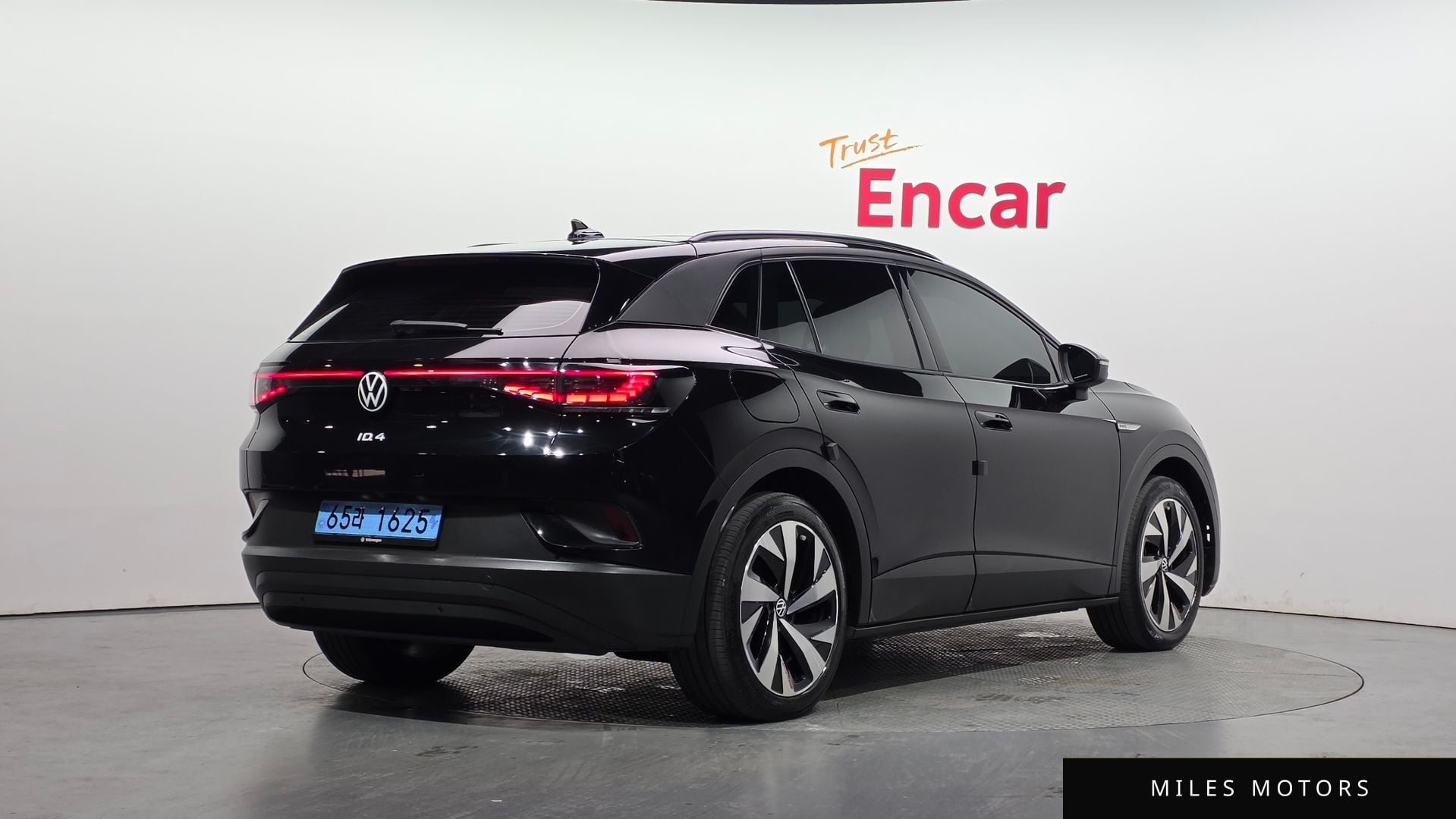 Volkswagen ID.4 2023 — миниатюра 2