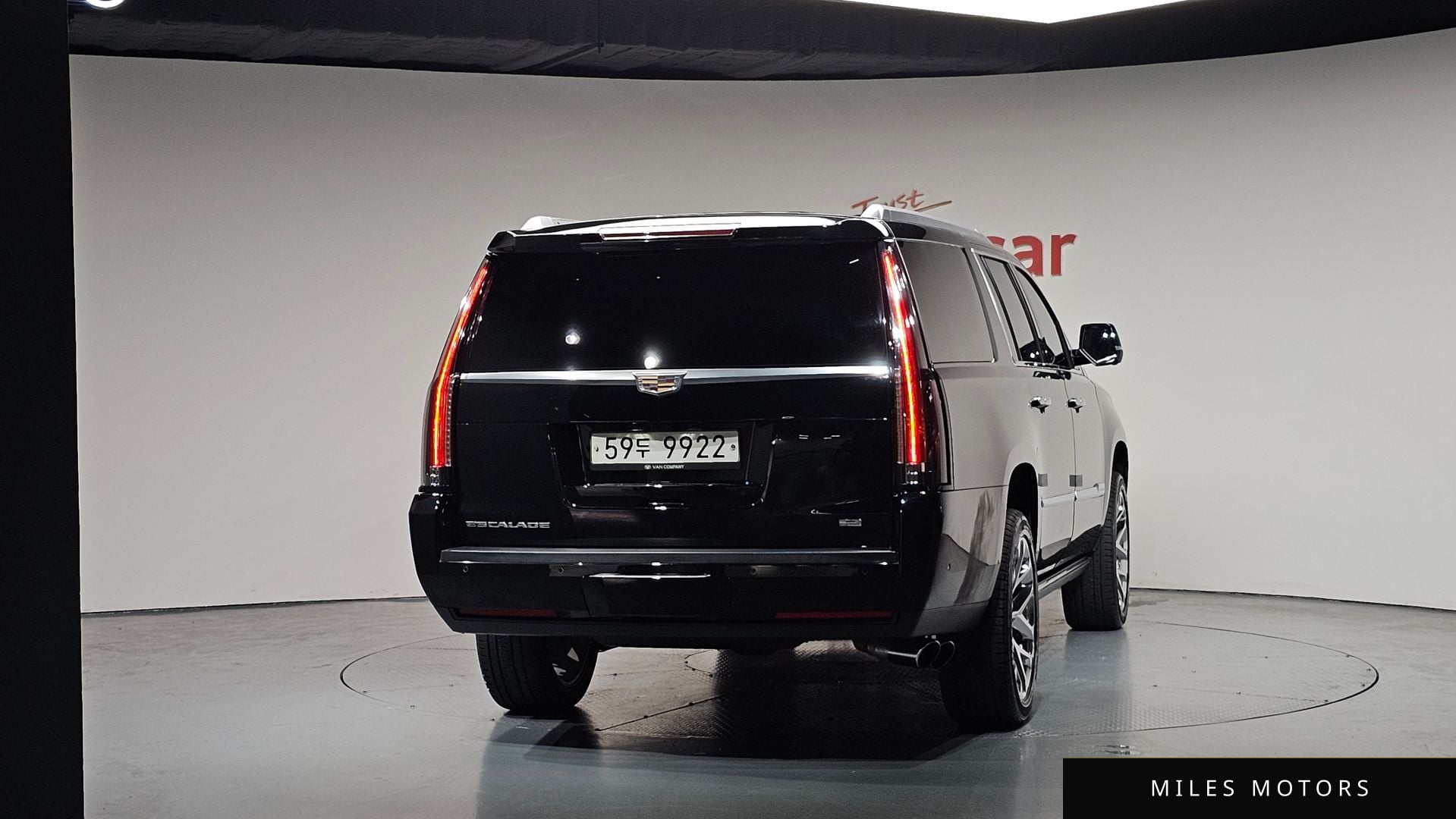 Cadillac Escalade 2018 — миниатюра 3