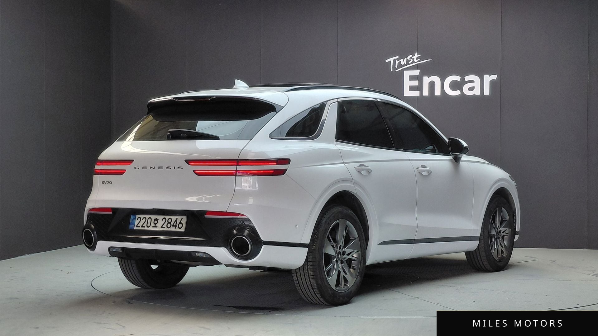 Genesis GV70 2023 — миниатюра 2