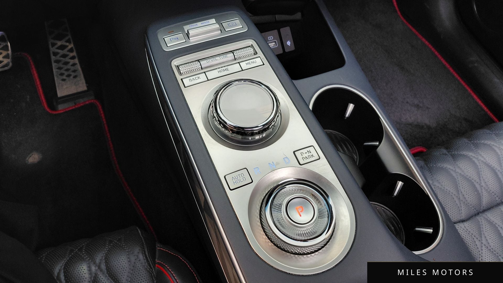 Genesis GV70 2023 — миниатюра 12