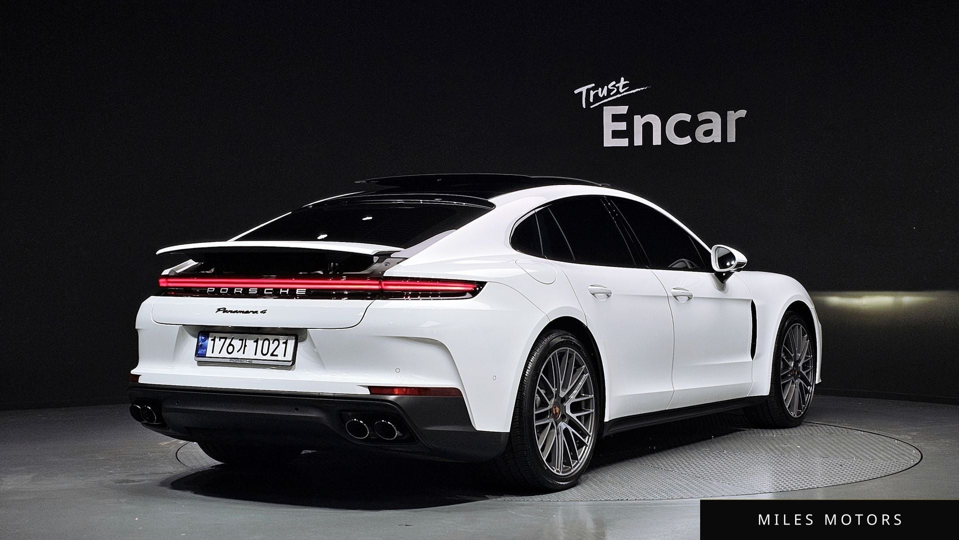 Porsche Panamera 2024 — миниатюра 3