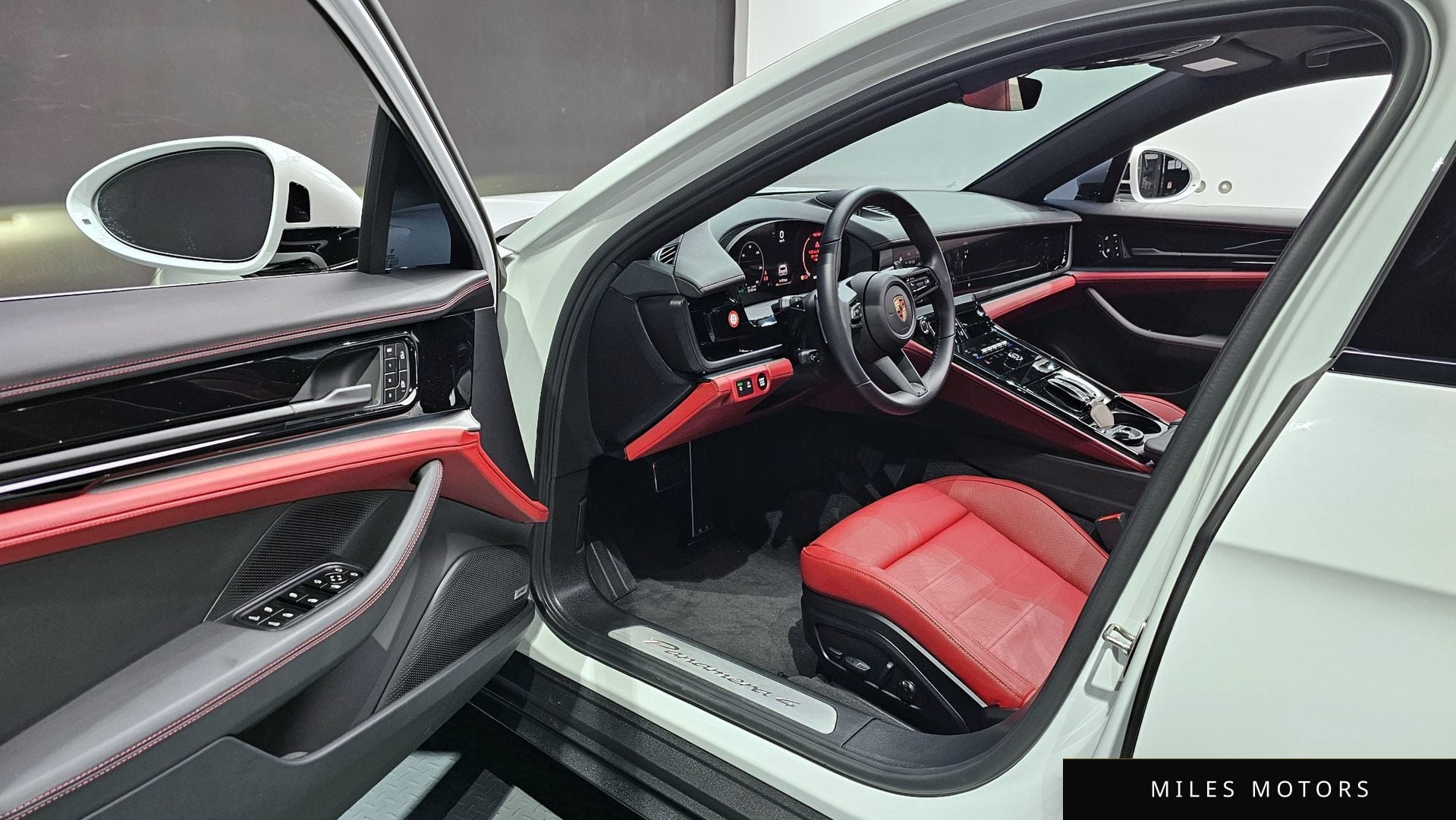 Porsche Panamera 2024 — миниатюра 9