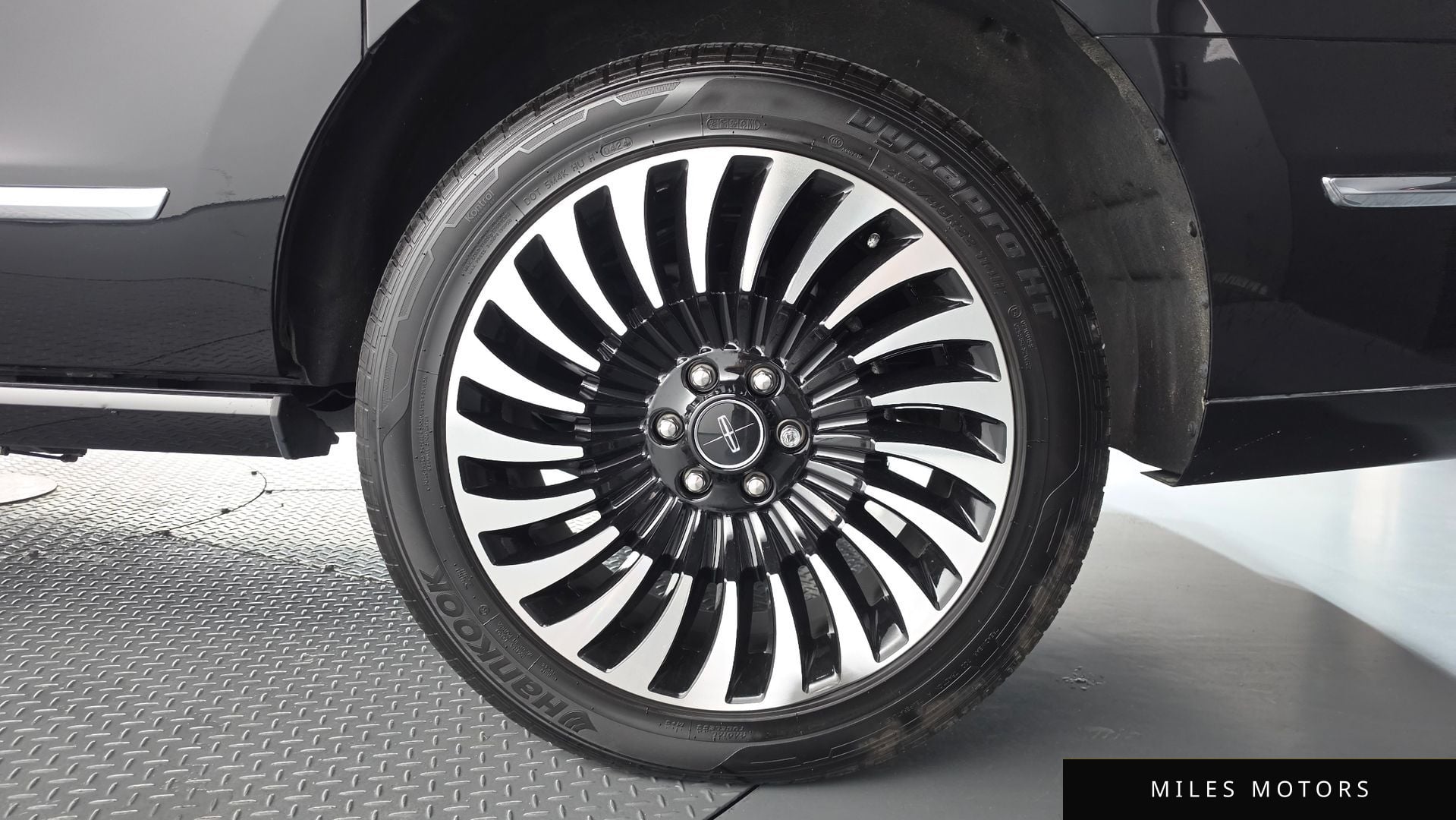 Lincoln Navigator 2020 — миниатюра 7