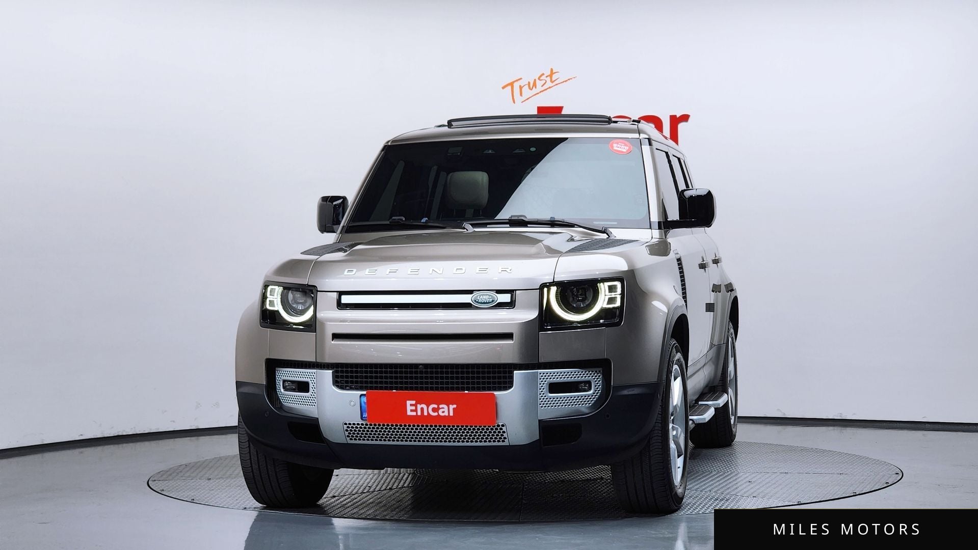Land Rover Defender 2023 — миниатюра 3