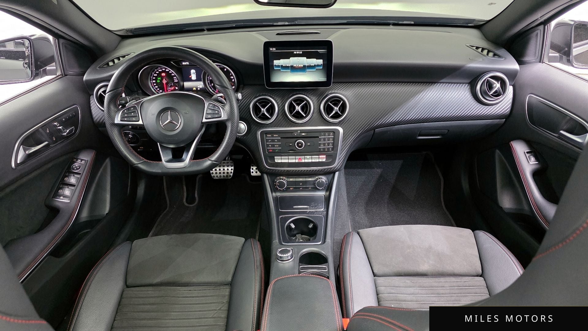 Mercedes-Benz A-Class W176 2018 — миниатюра 7