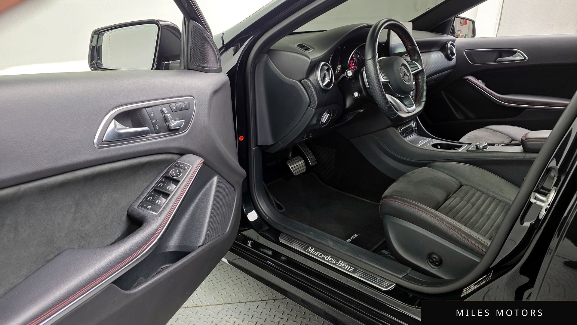 Mercedes-Benz A-Class W176 2018 — миниатюра 10