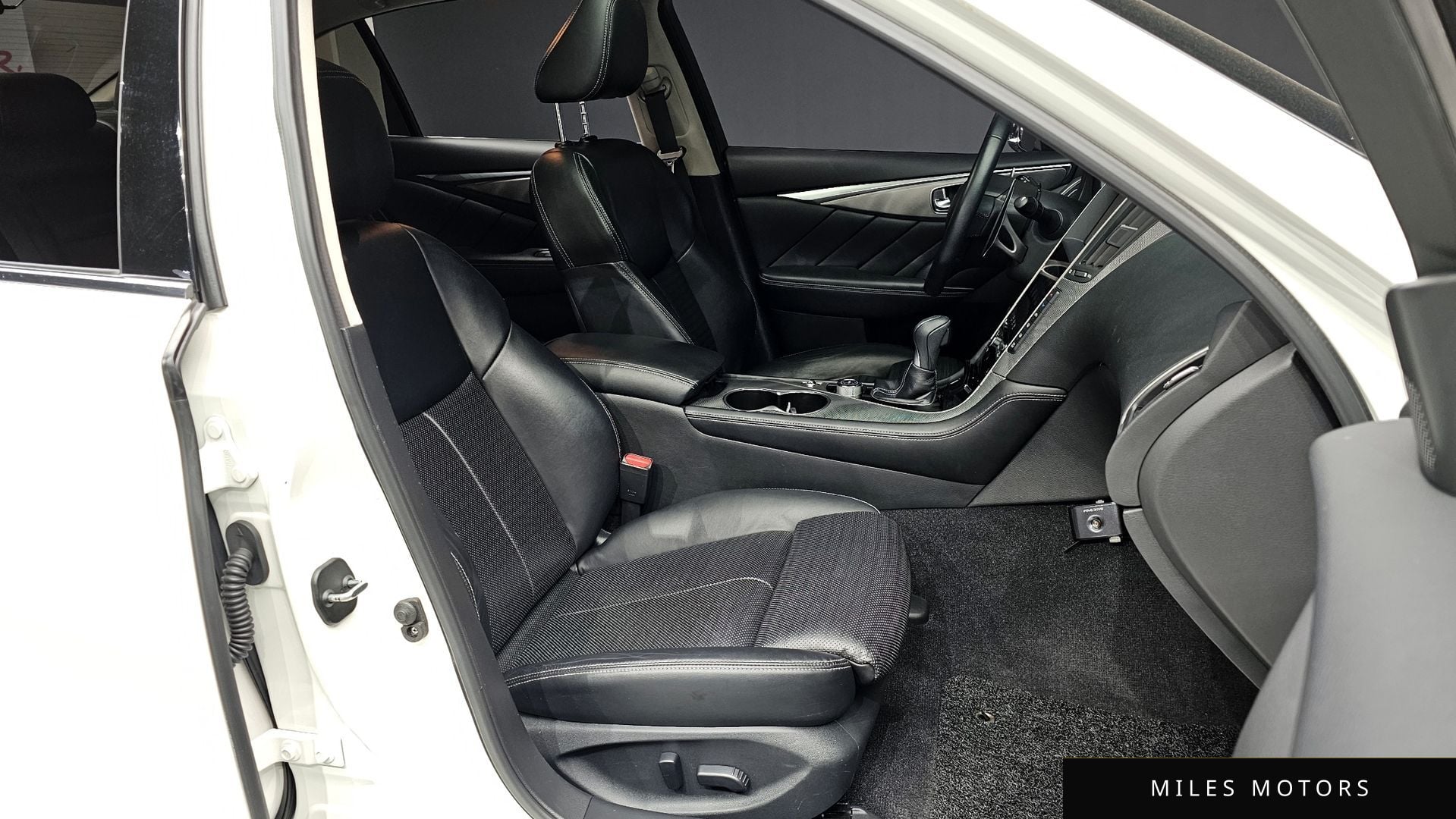 Infiniti Q50 2016 — миниатюра 11