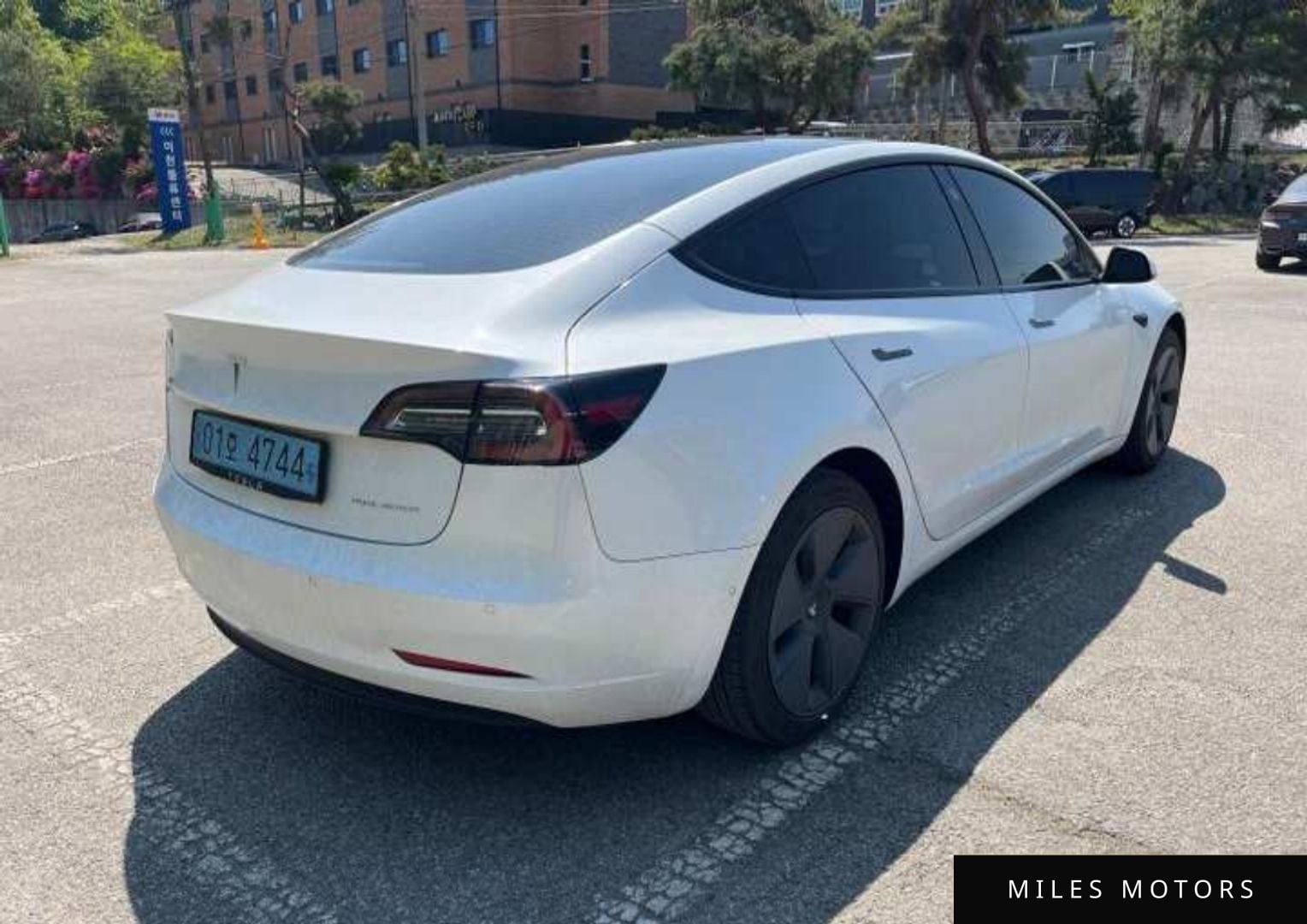 Tesla Model 3 2022 — миниатюра 6