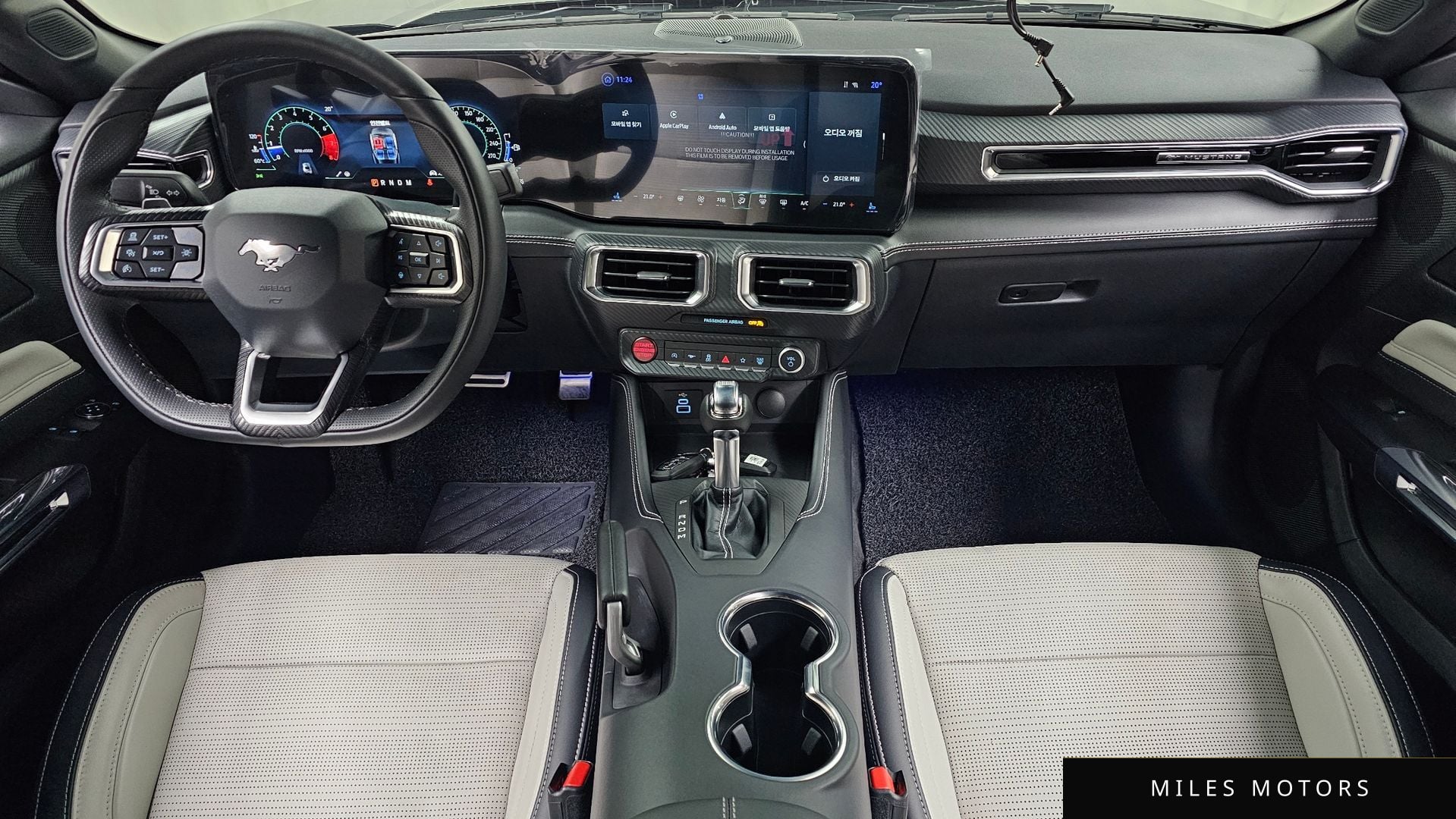 Ford Mustang 2025 — миниатюра 10