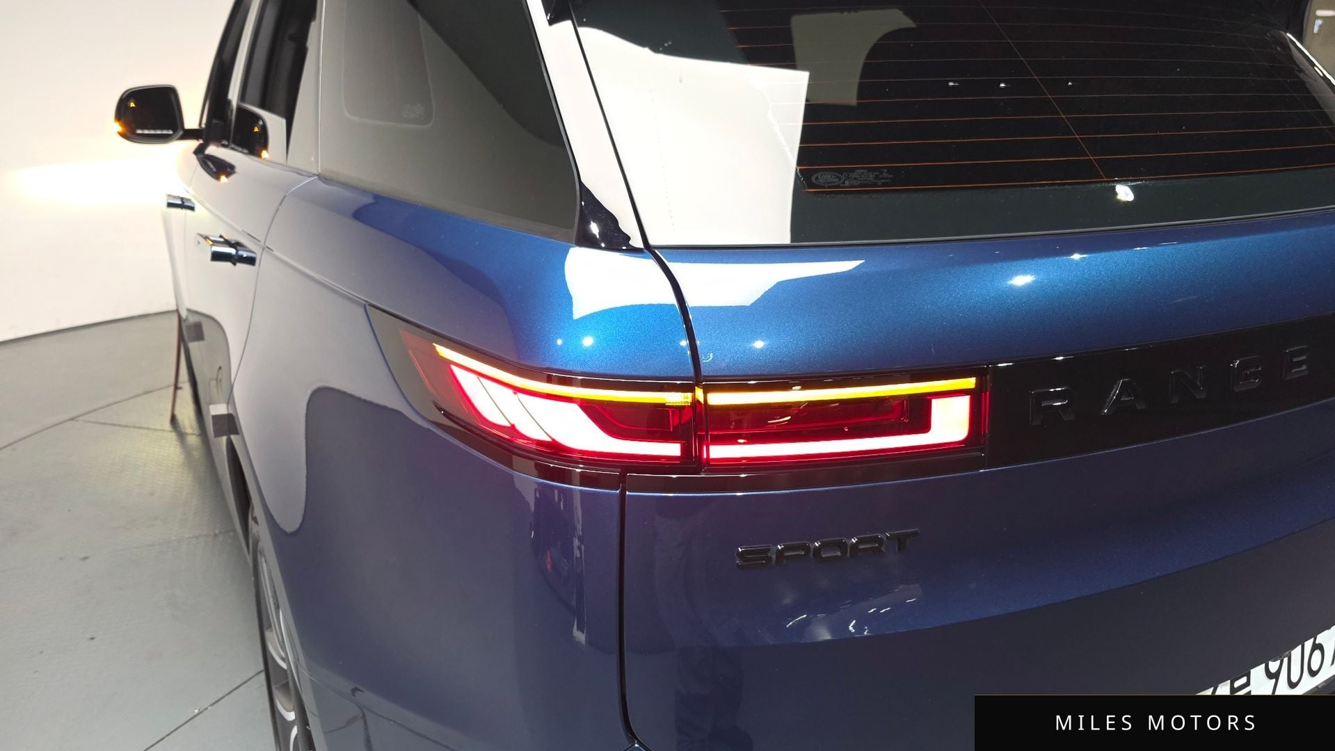 Land Rover Range Rover Sport 2024 — миниатюра 8