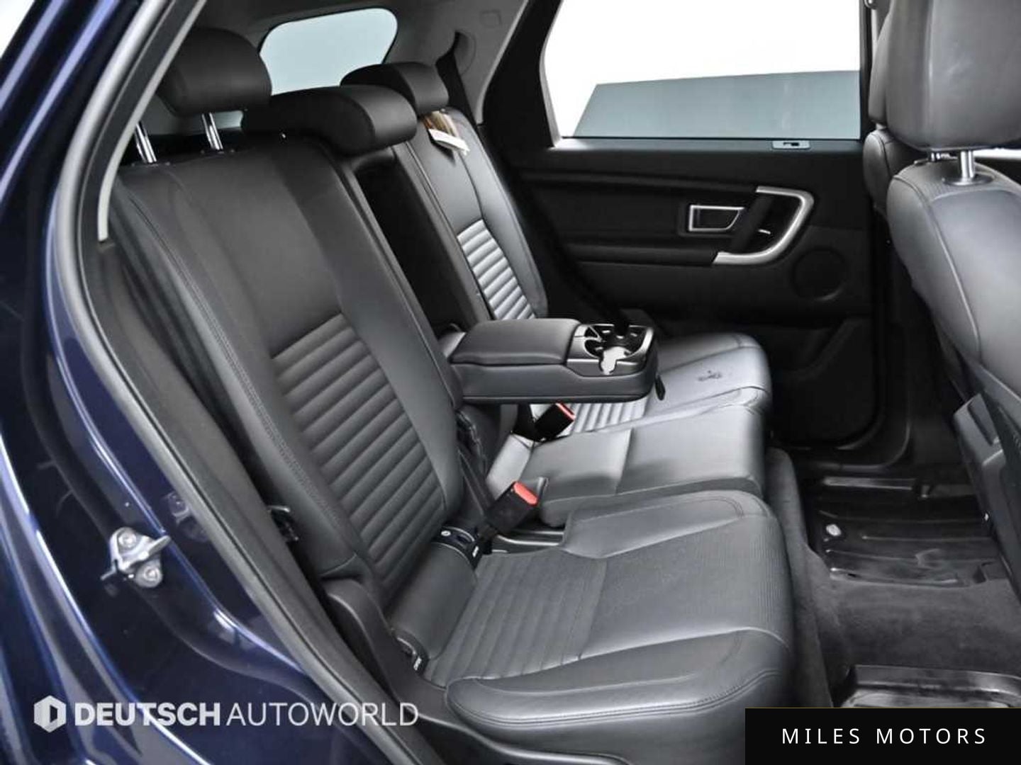 Land Rover Discovery Sport 2017 — миниатюра 12