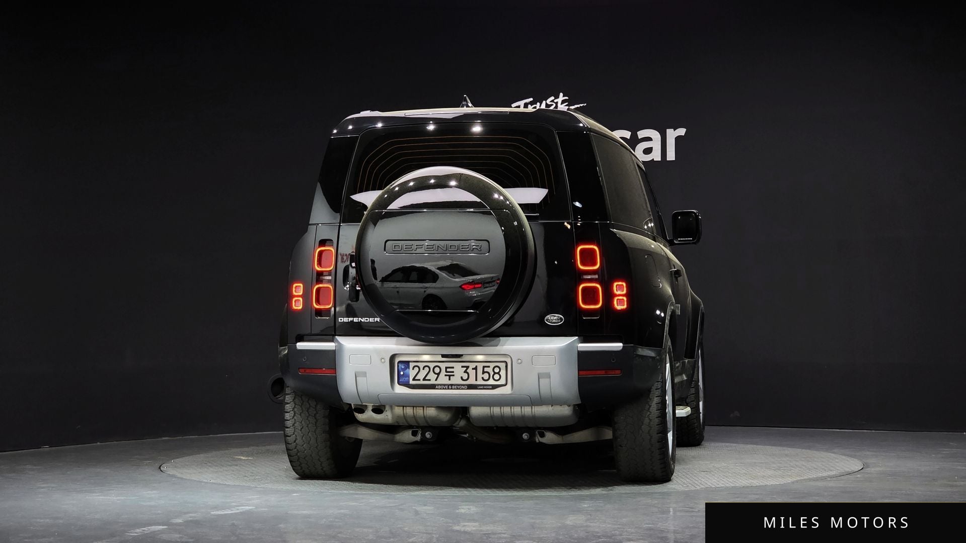 Land Rover Defender 2023 — миниатюра 4