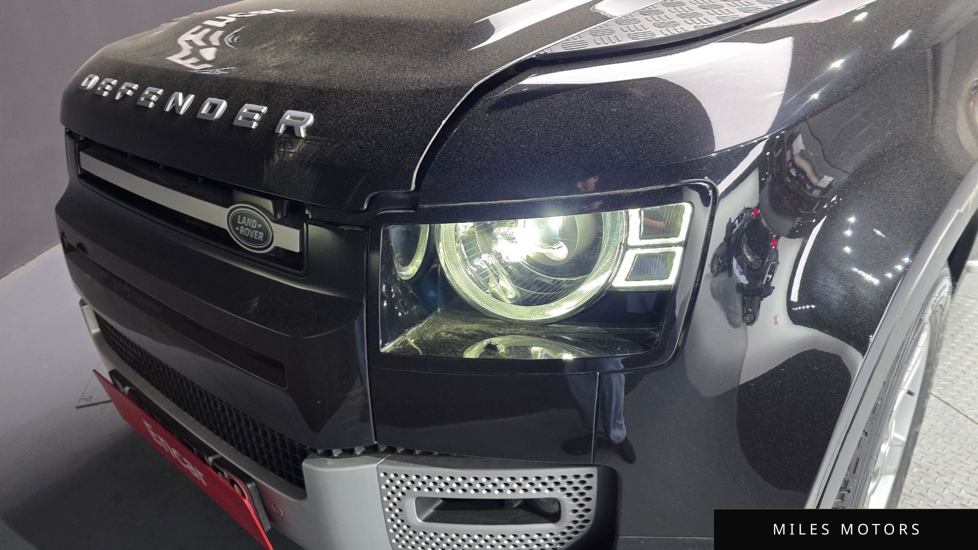 Land Rover Defender 2023 — миниатюра 8