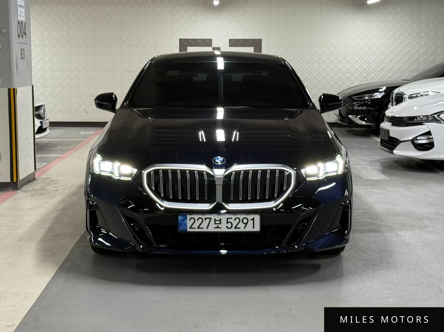 BMW 5 Series (G60) 2024 — фото 1 из 12