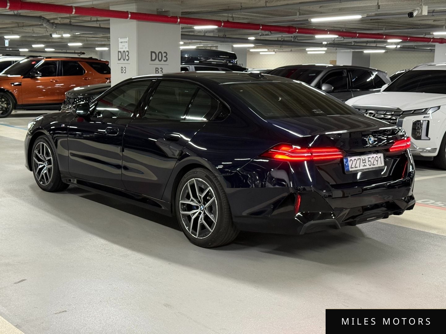 BMW 5 Series (G60) 2024 — миниатюра 4