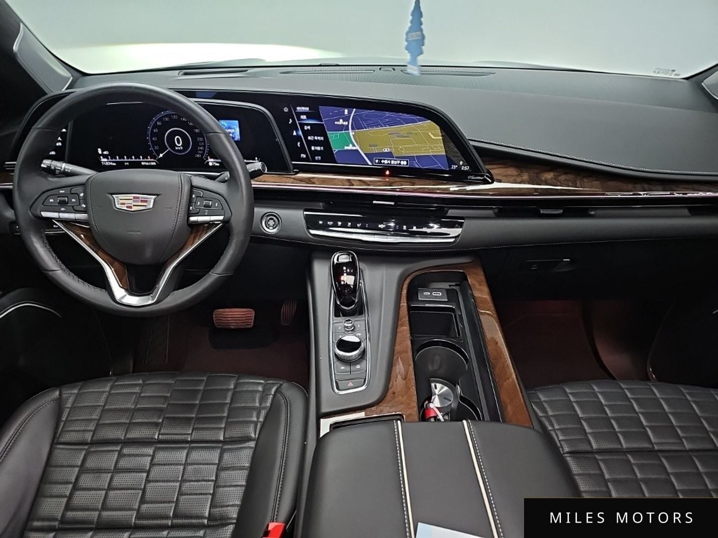 Cadillac Escalade 2022 — миниатюра 7