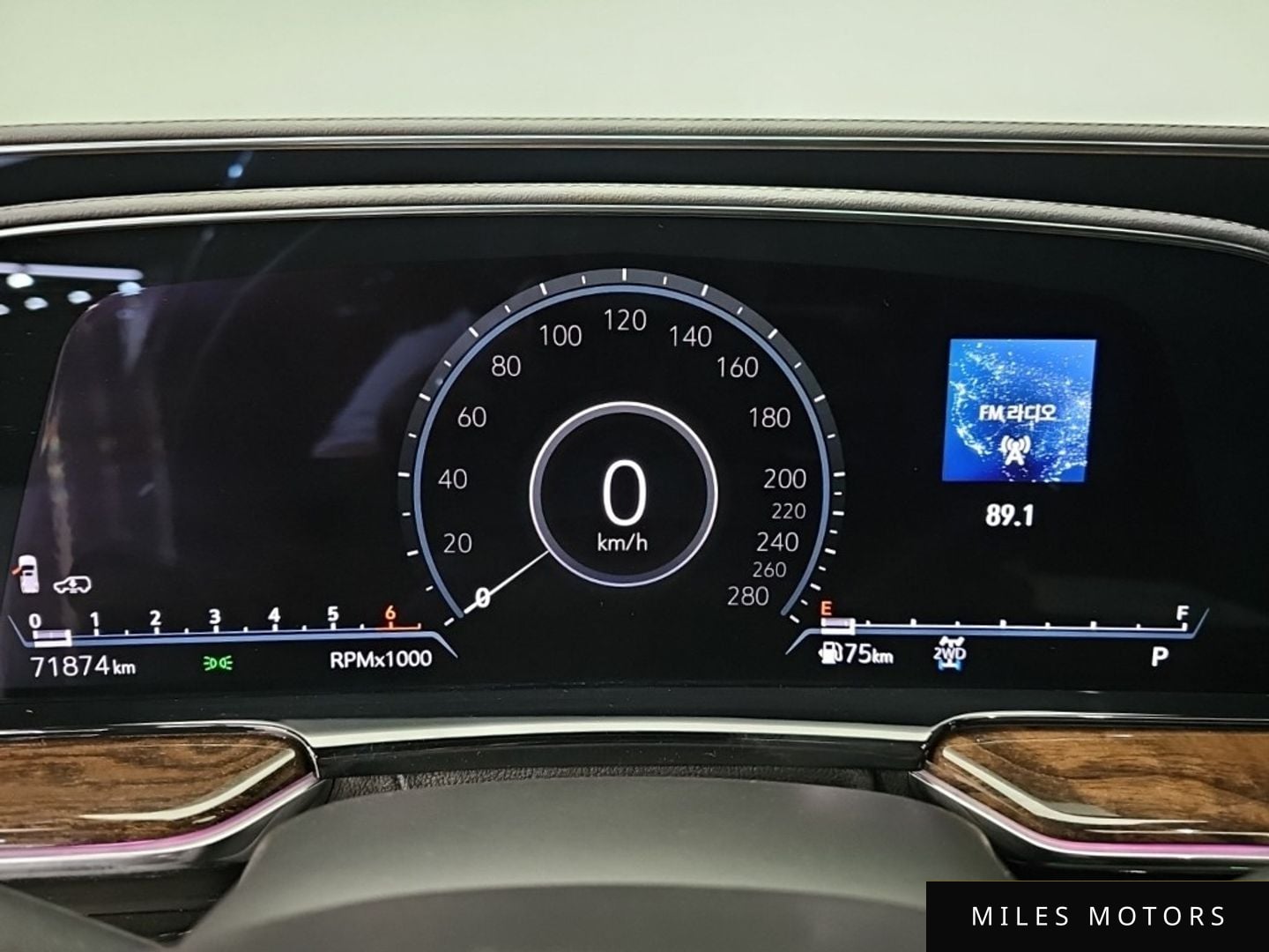 Cadillac Escalade 2022 — миниатюра 8