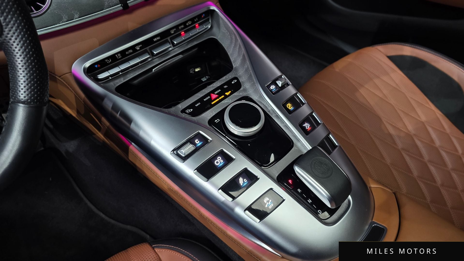 Mercedes-Benz AMG GT 2020 — миниатюра 12