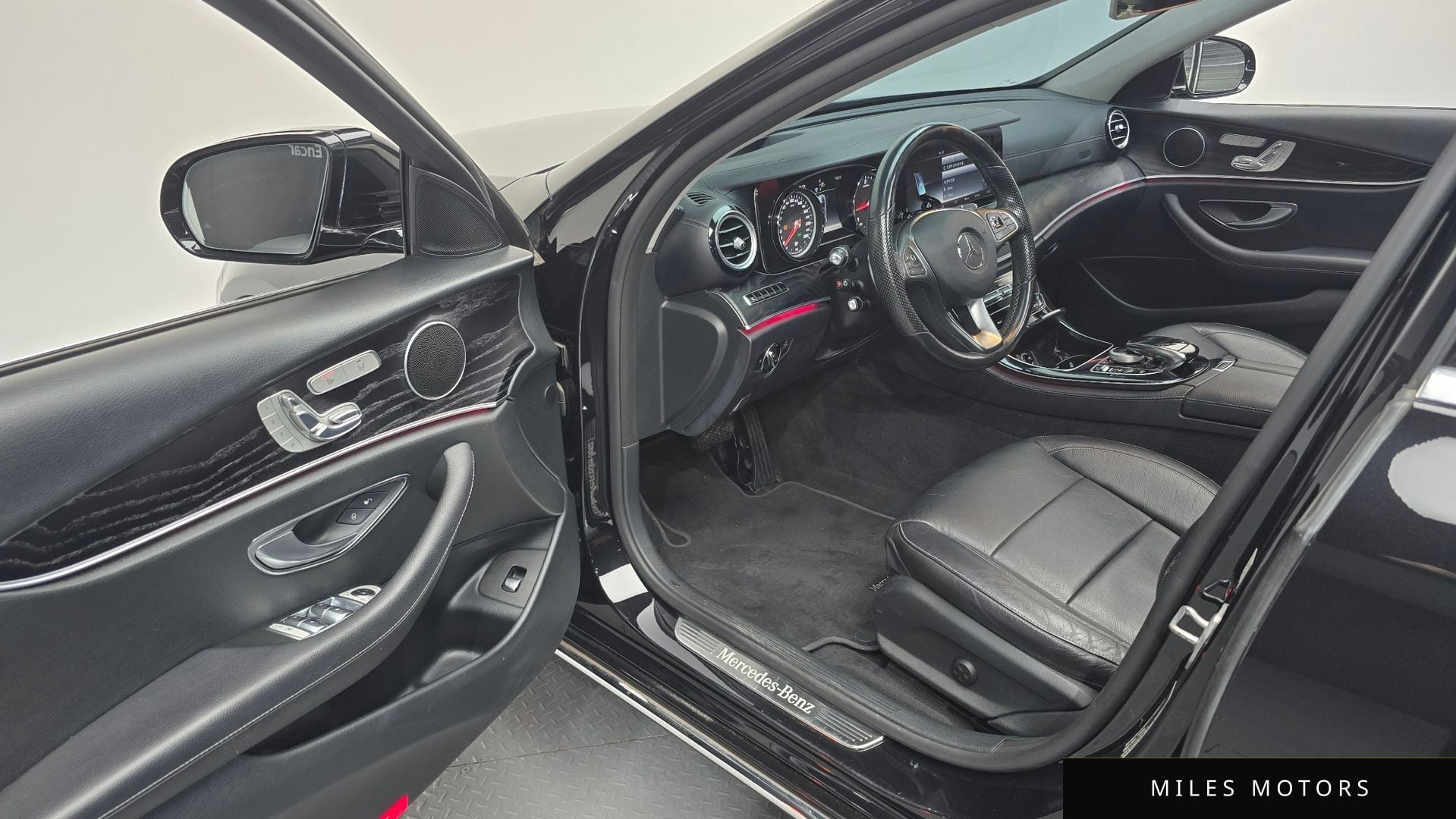 Mercedes-Benz E-Class W213 2017 — миниатюра 10