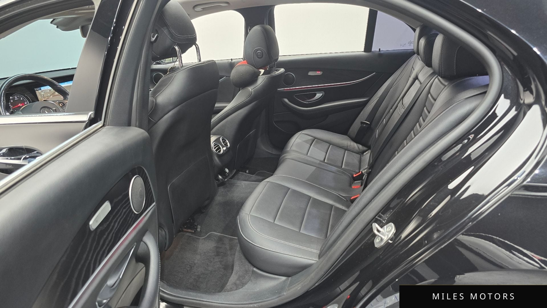 Mercedes-Benz E-Class W213 2017 — миниатюра 11