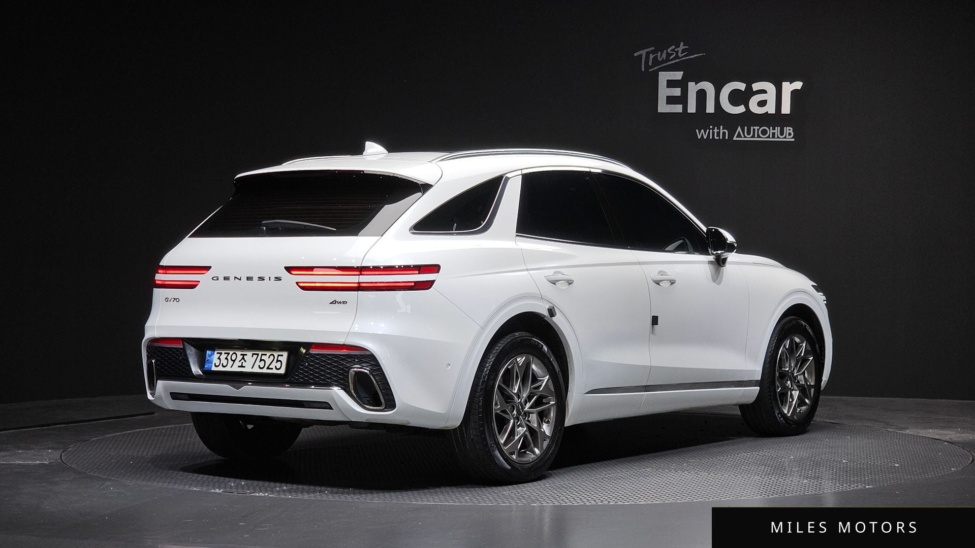 Genesis GV70 2021 — миниатюра 2