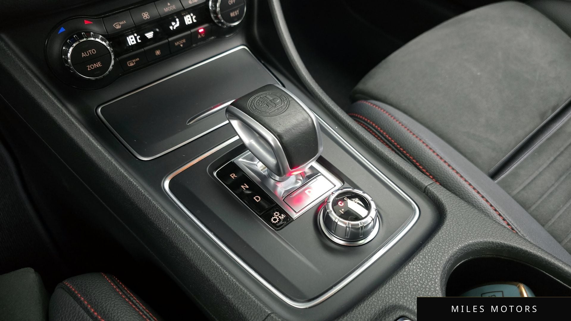Mercedes-Benz GLA-Class X156 2018 — миниатюра 12
