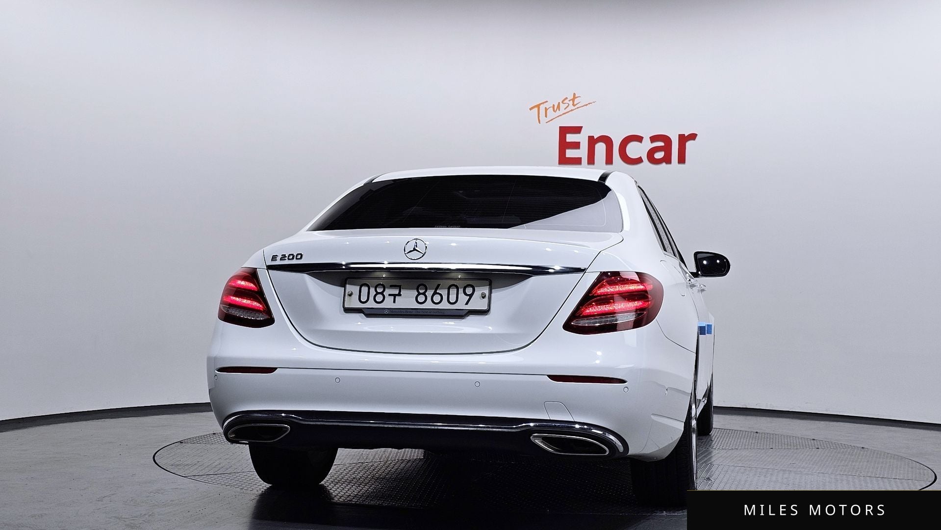 Mercedes-Benz E-Class W213 2017 — миниатюра 4