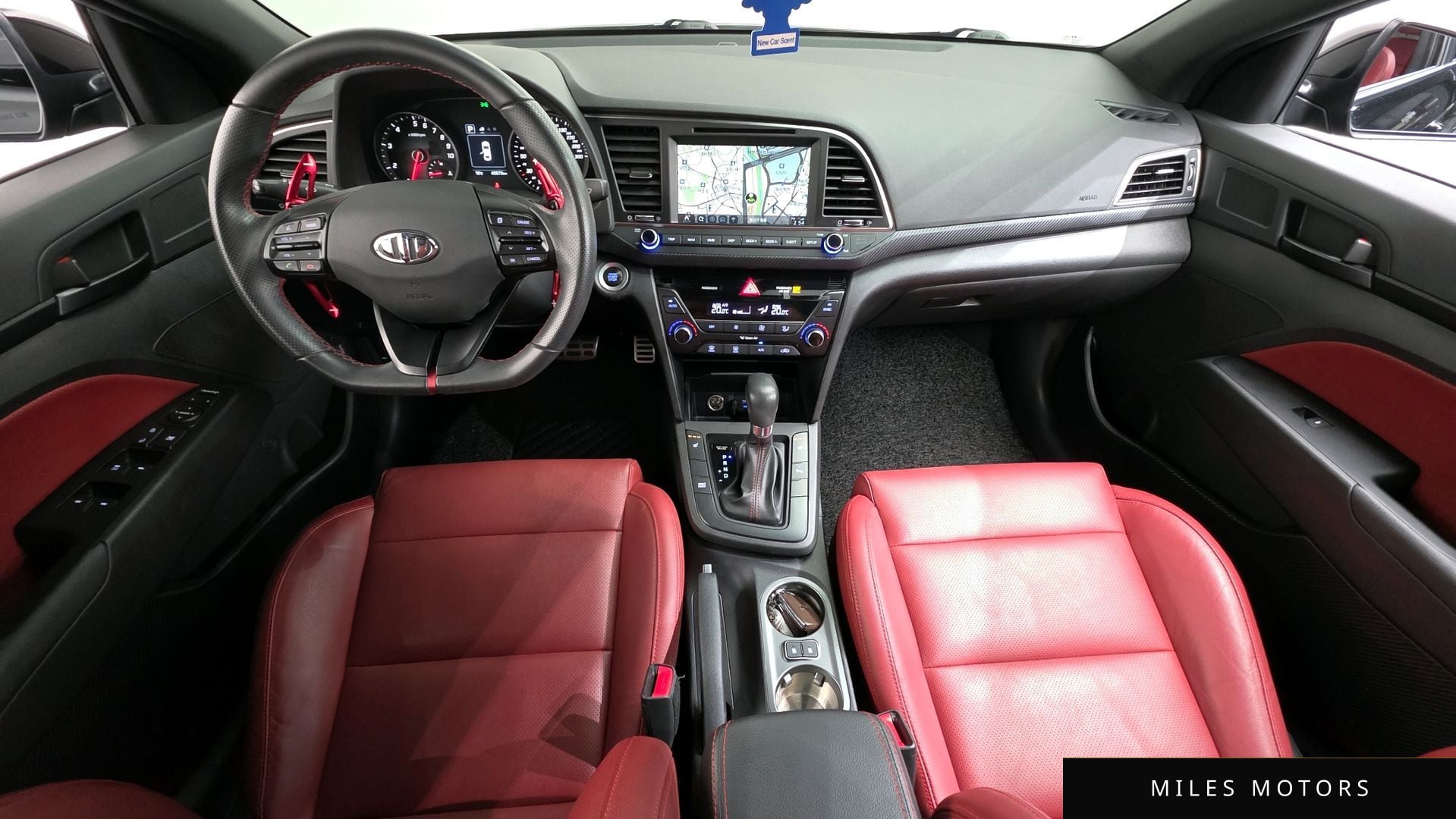 Hyundai AVANTE 2018 — миниатюра 10