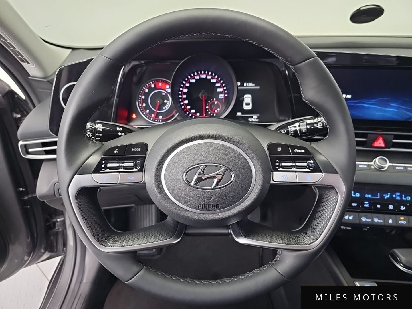 Hyundai AVANTE 2021 — миниатюра 12