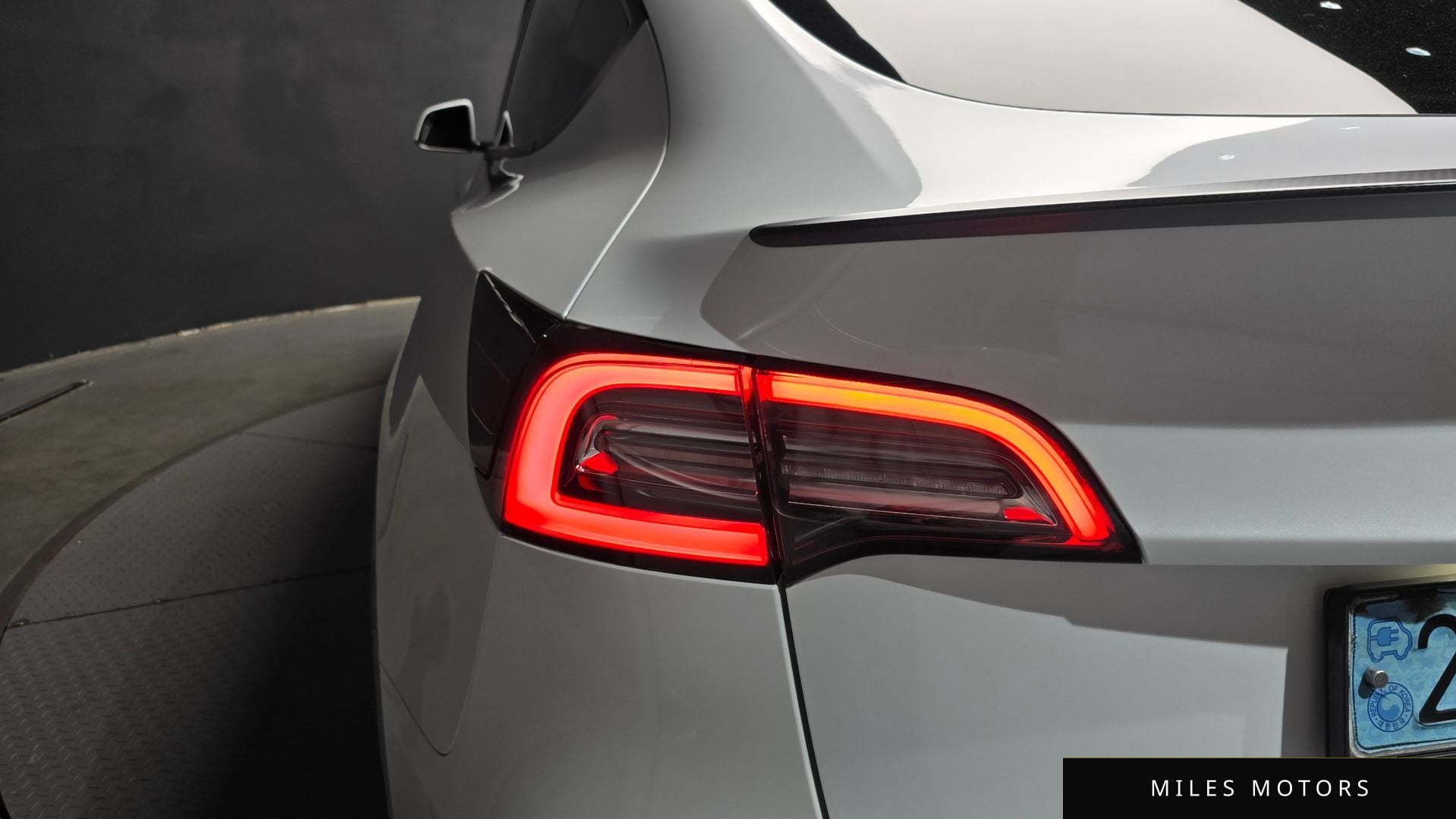 Tesla Model Y 2021 — миниатюра 9
