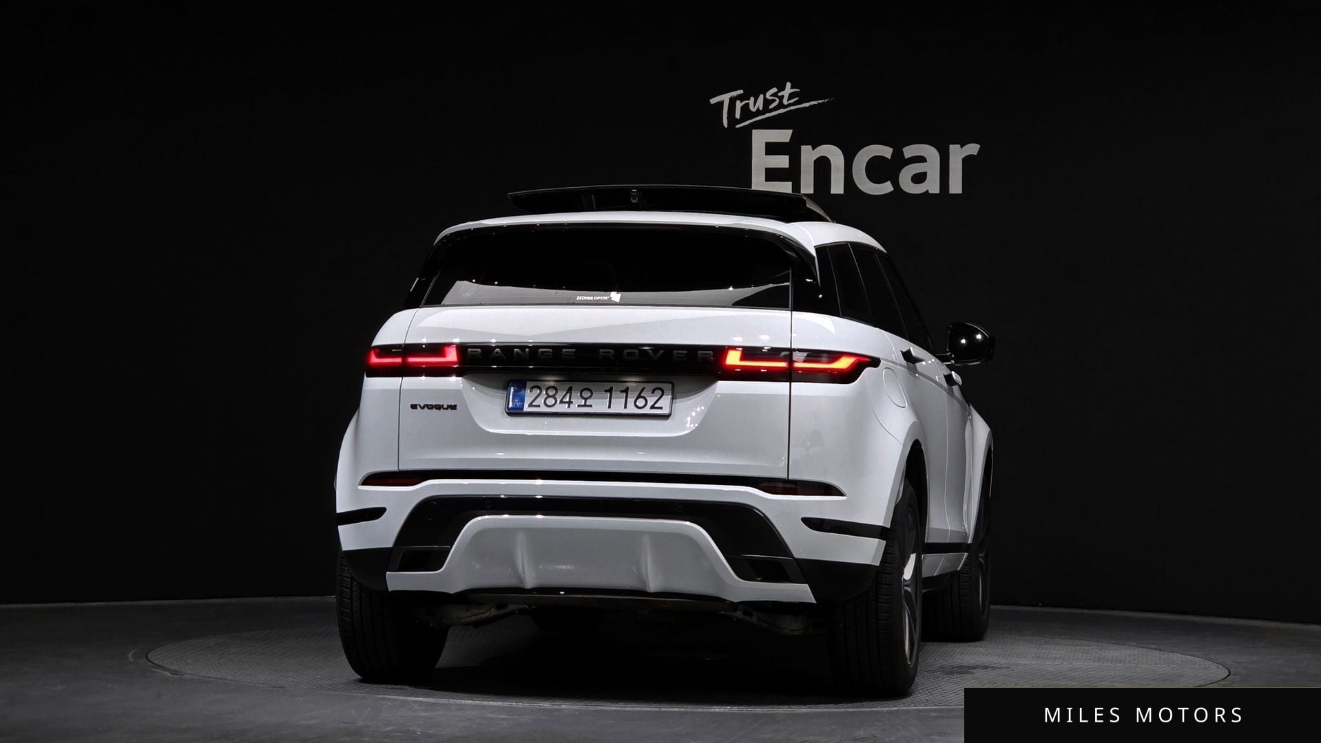 Land Rover Range Rover Evoque 2026 — миниатюра 4