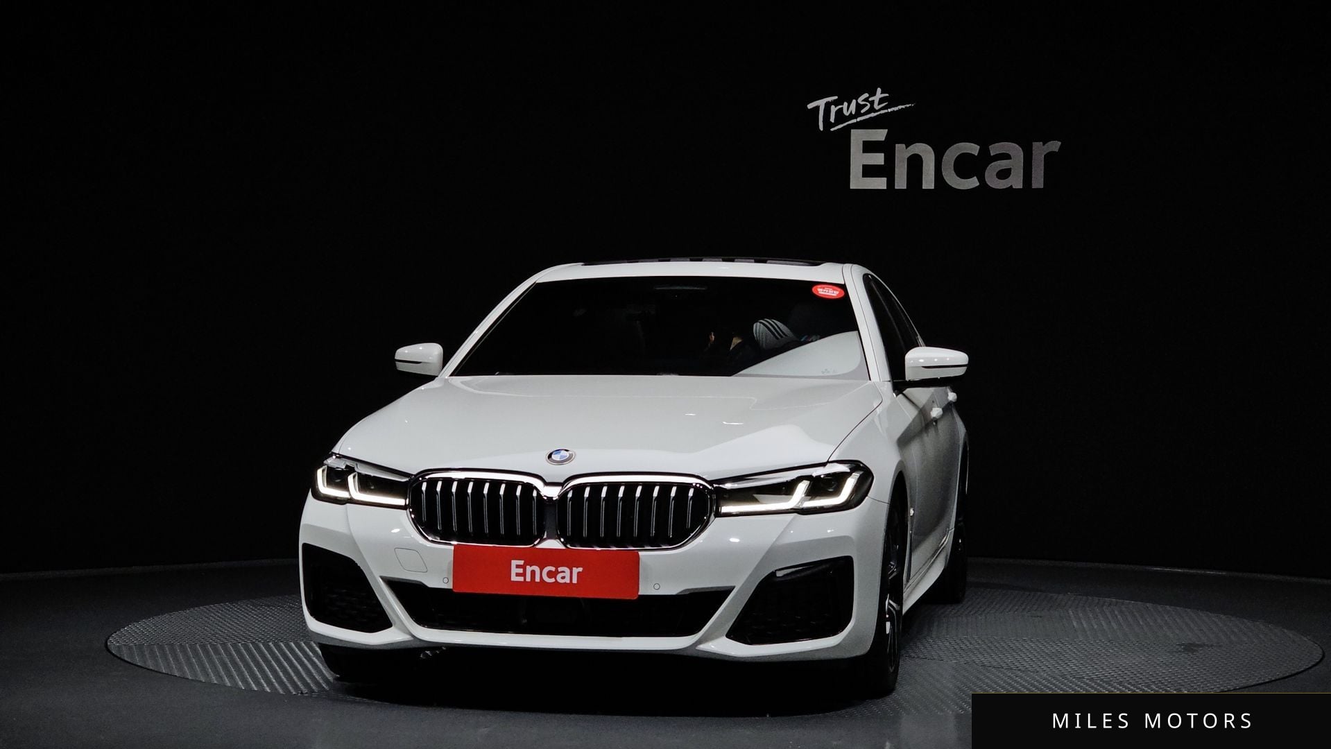 BMW 5 Series (G30) 2021 — миниатюра 3