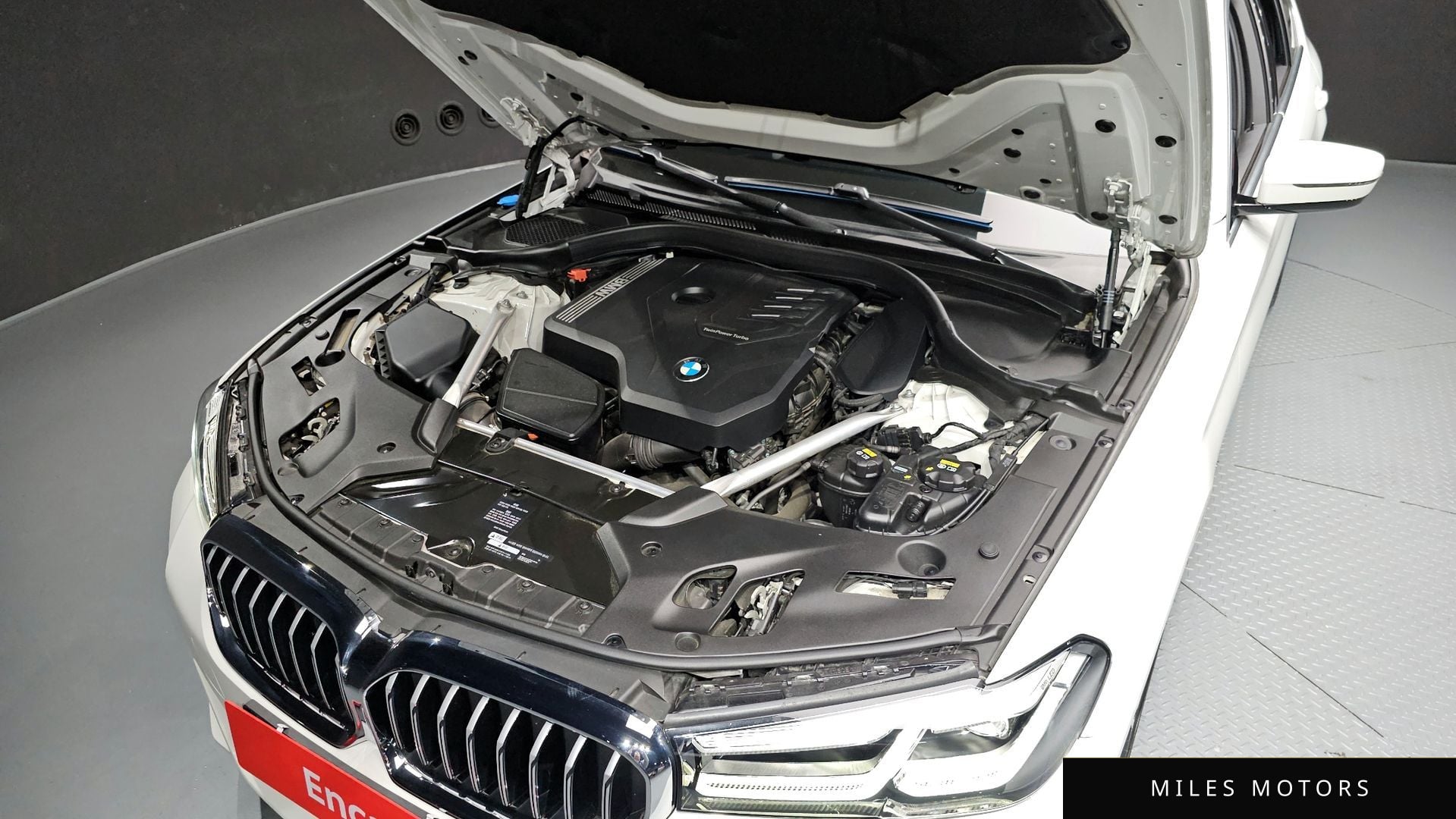 BMW 5 Series (G30) 2021 — миниатюра 6