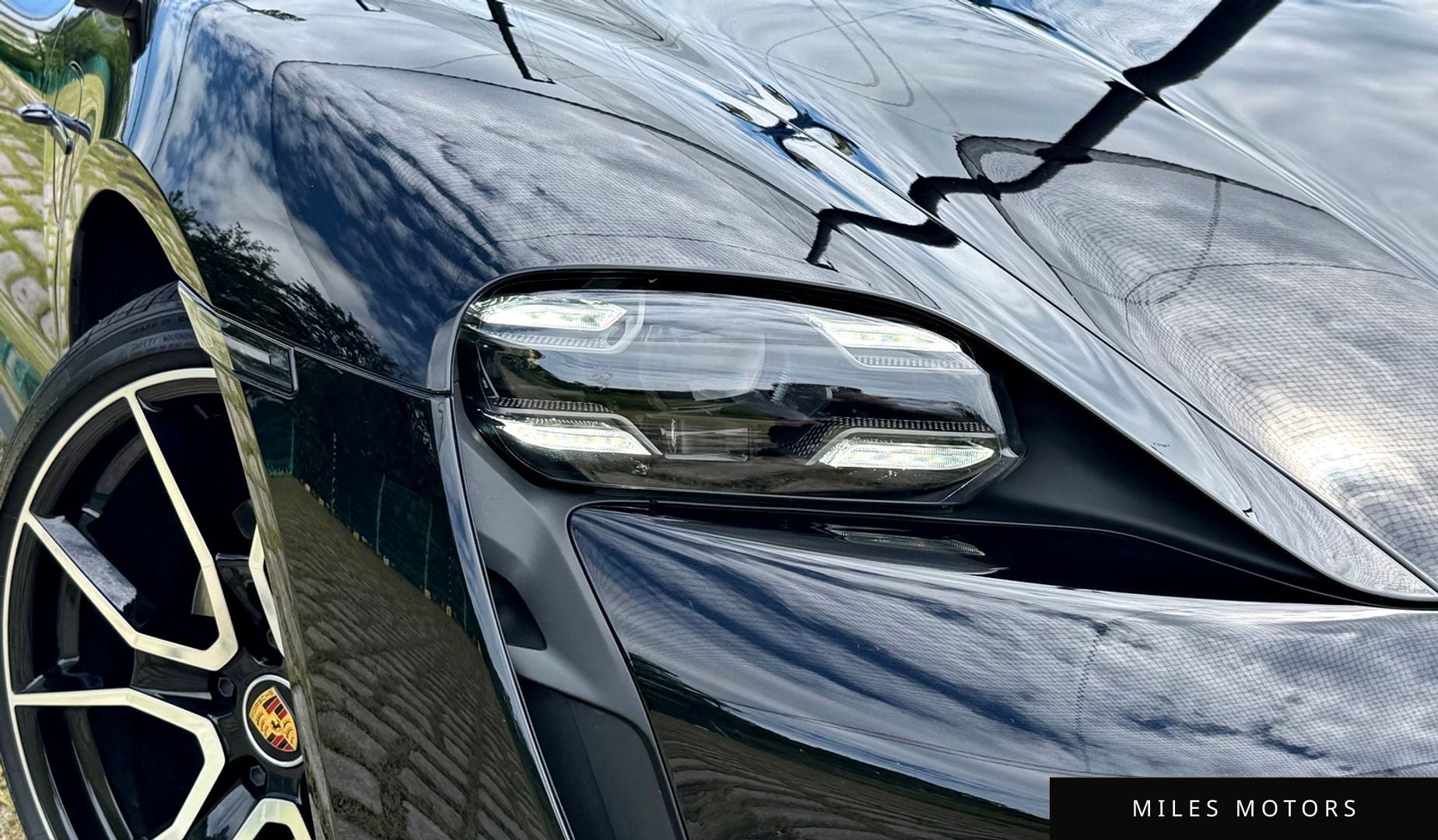Porsche Taycan 2023 — миниатюра 3