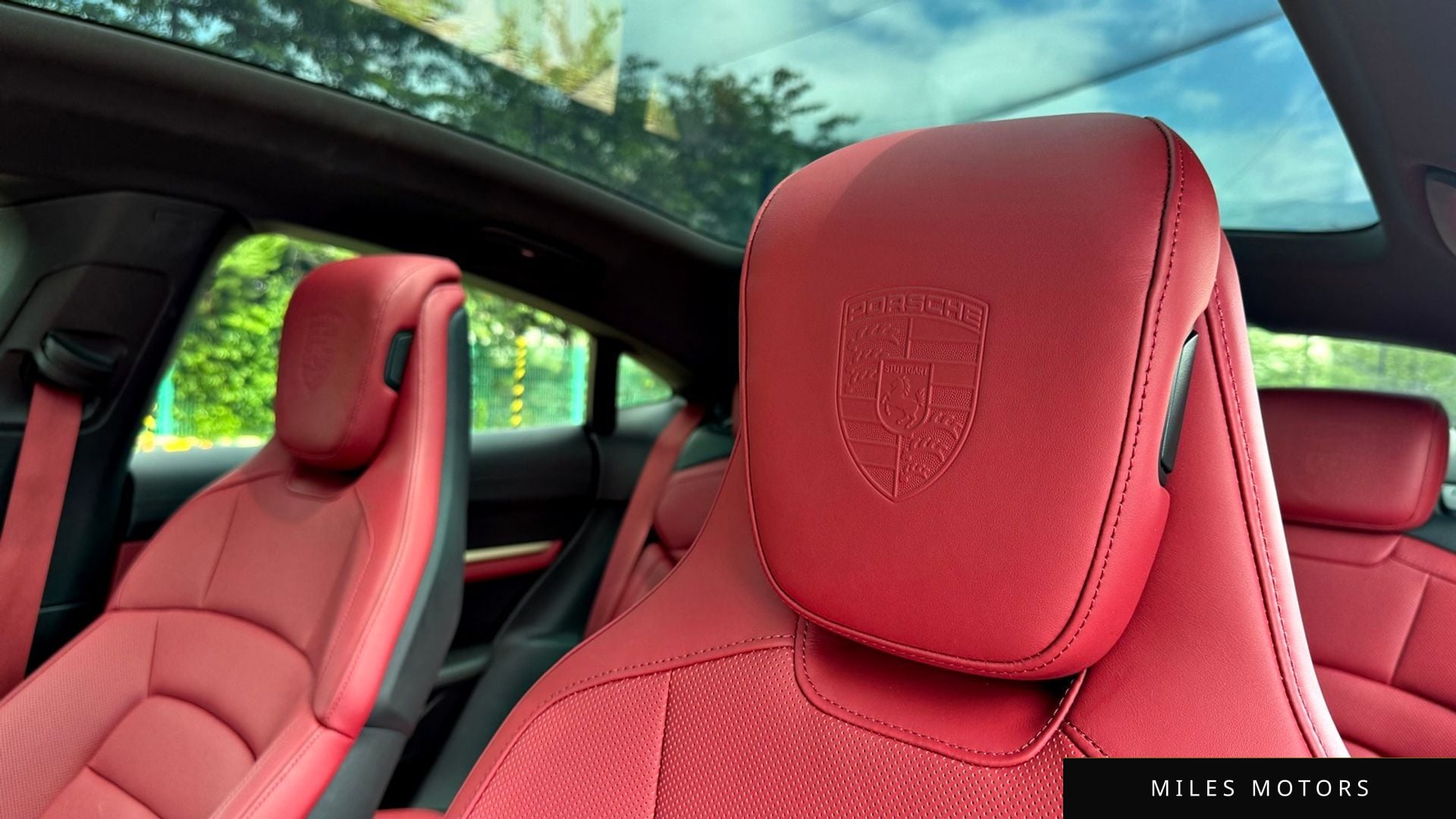 Porsche Taycan 2023 — миниатюра 12