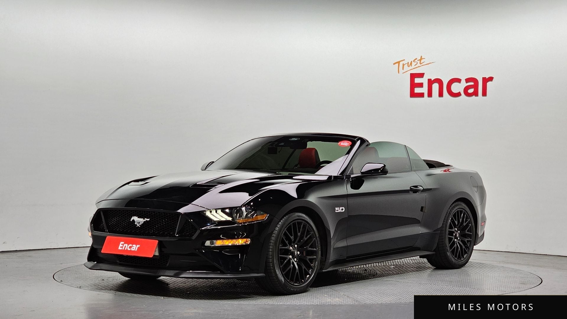 Ford Mustang 2022 — фото 1 из 12