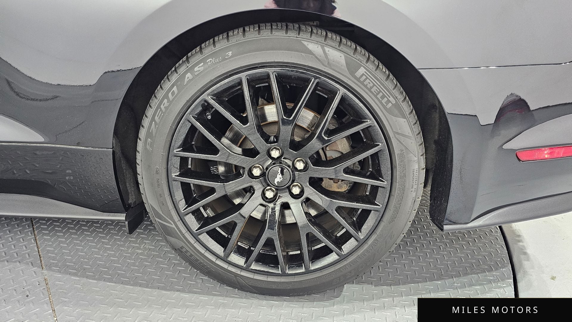 Ford Mustang 2022 — миниатюра 7