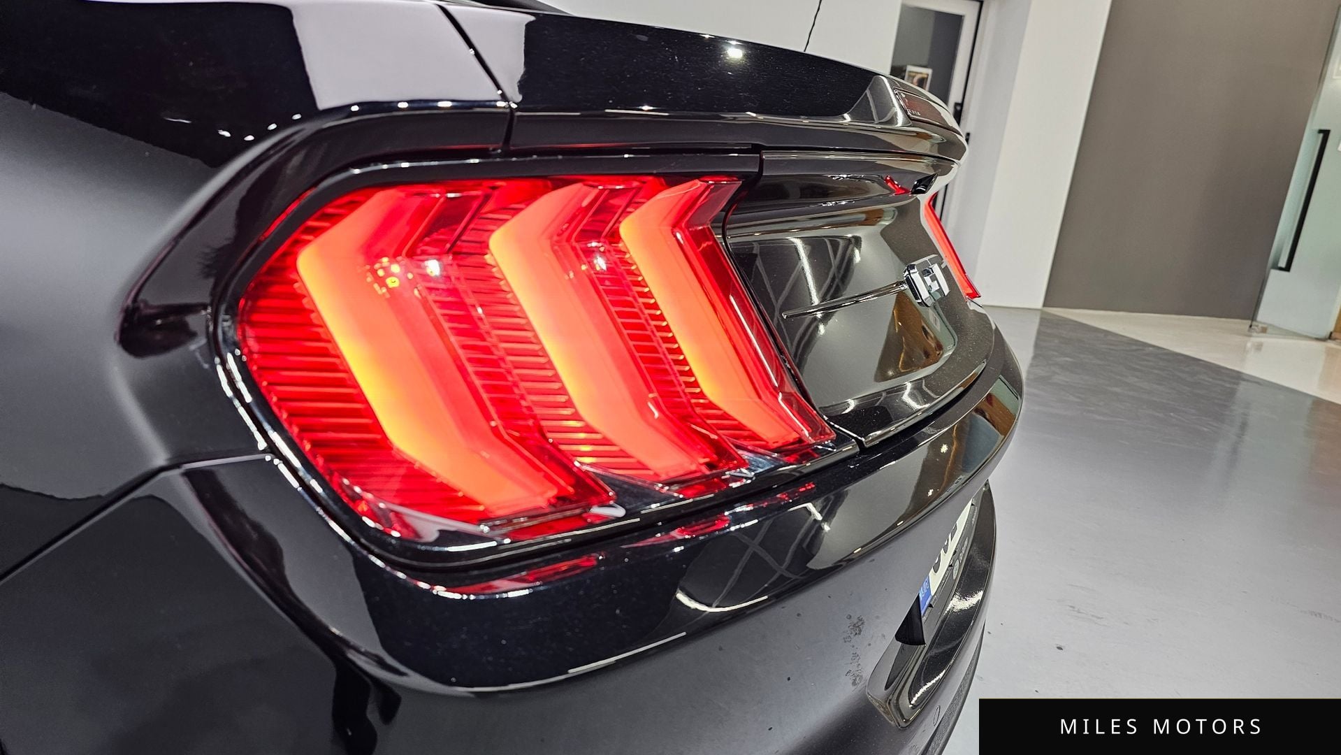 Ford Mustang 2022 — миниатюра 9