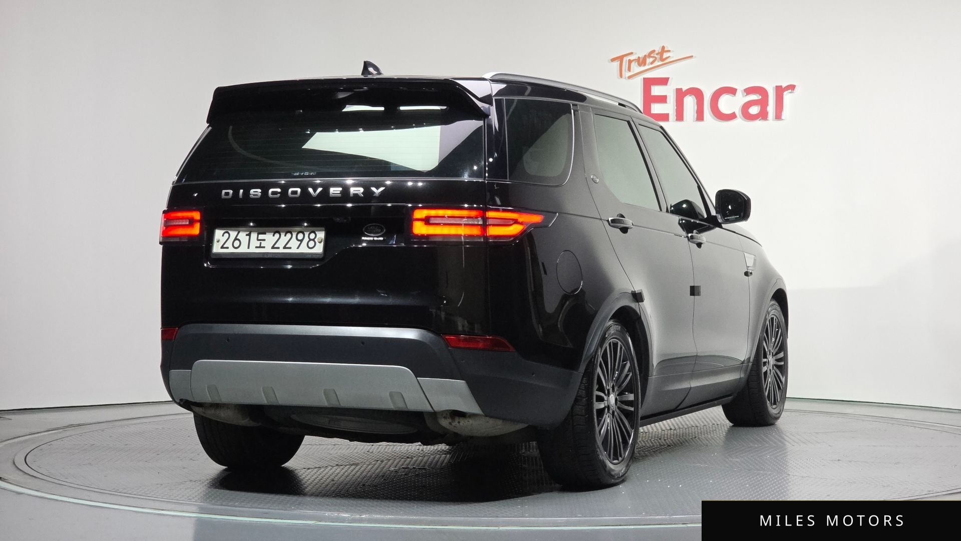 Land Rover Discovery 2019 — миниатюра 2