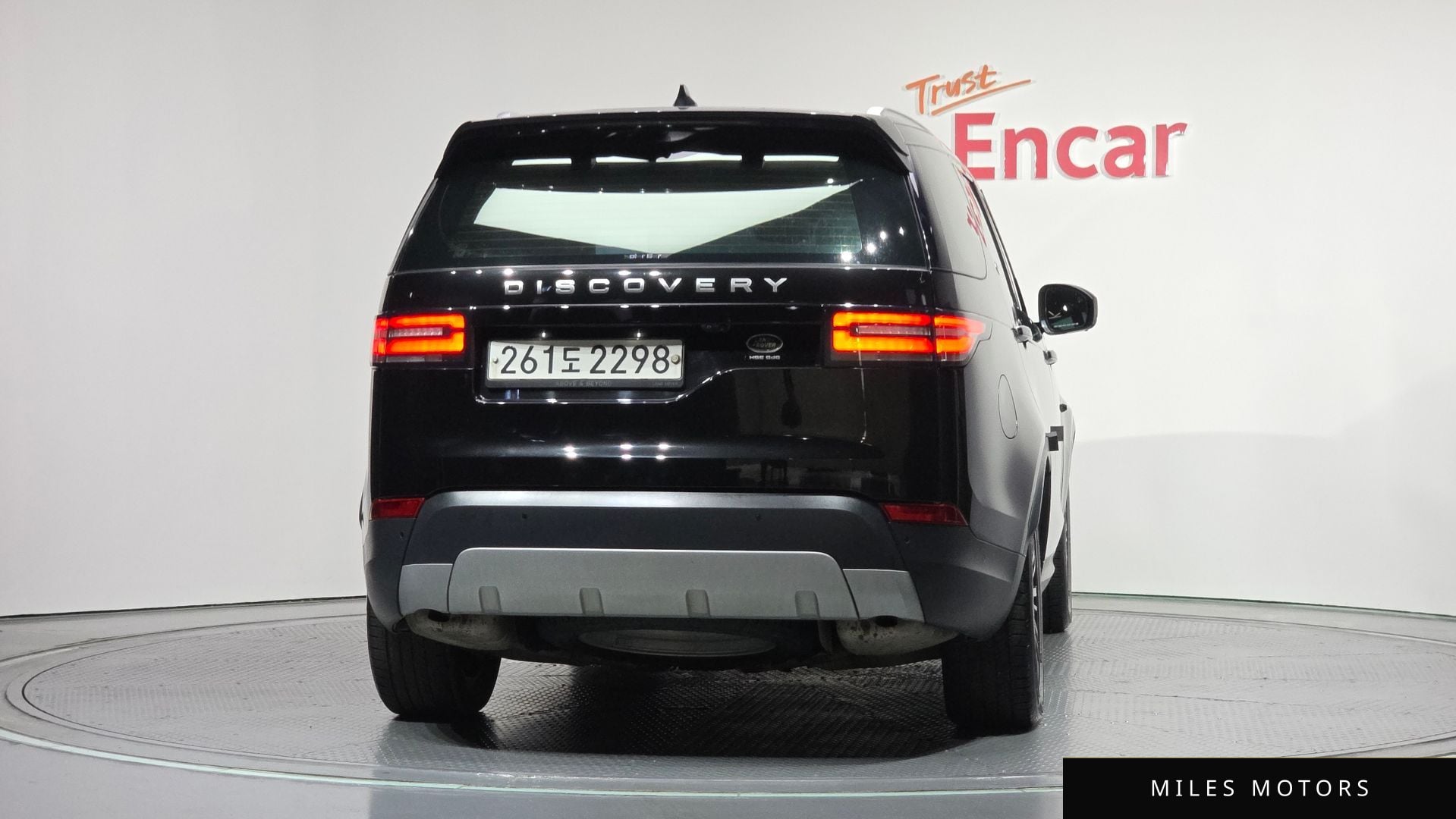 Land Rover Discovery 2019 — миниатюра 4