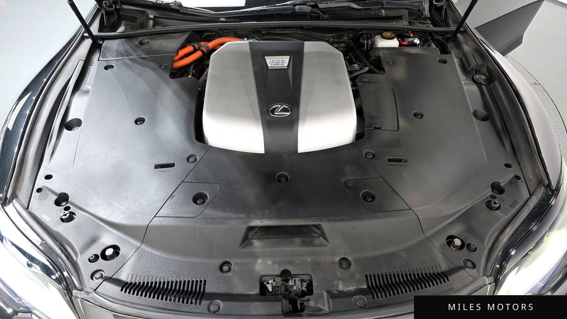 Лексус LS500h 2022 — миниатюра 6
