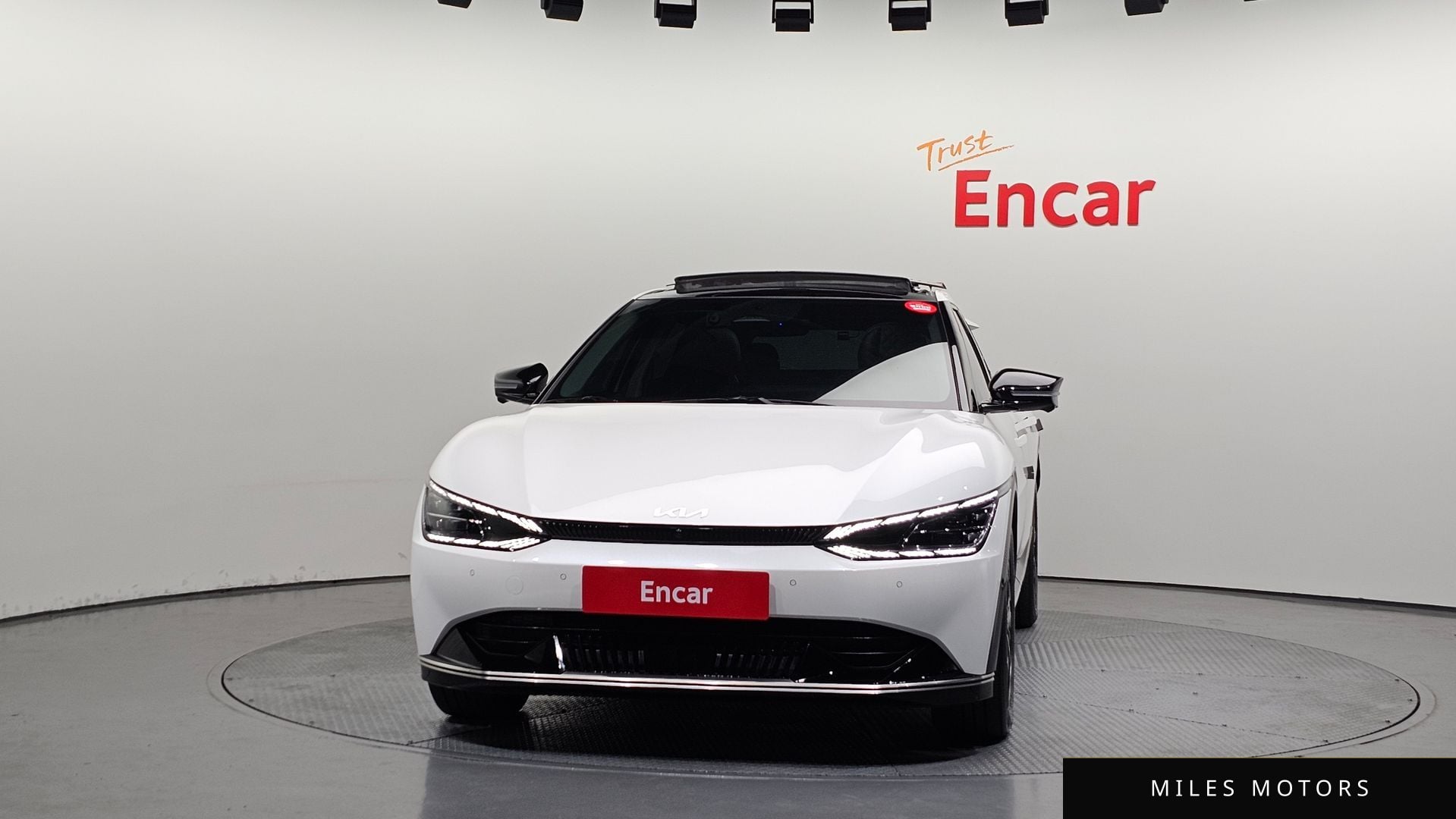Kia EV6 2023 — миниатюра 3