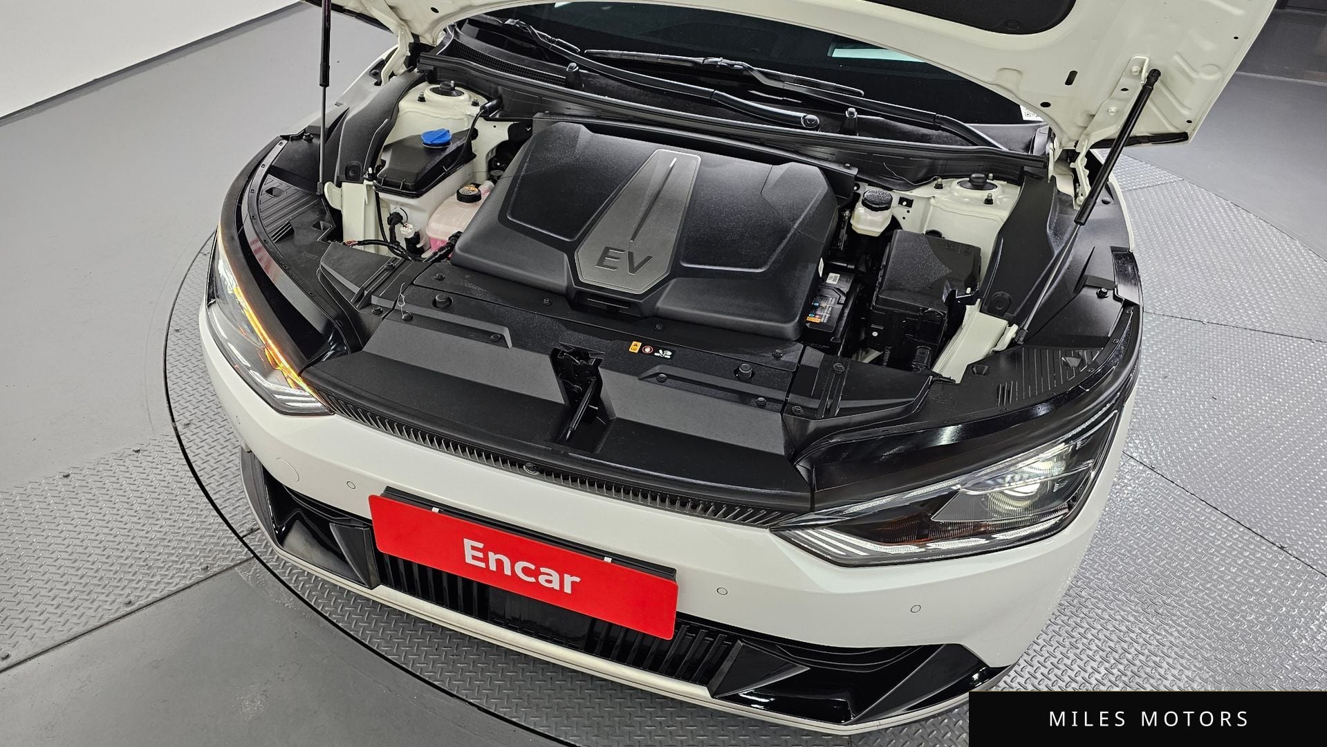 Kia EV6 2023 — миниатюра 6