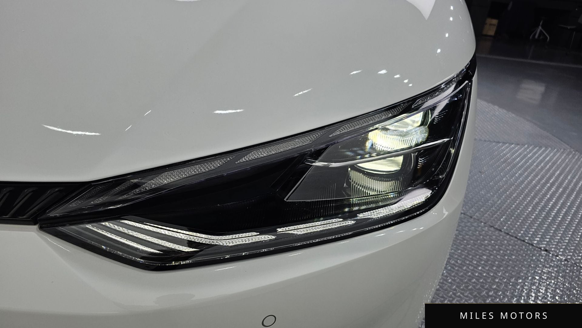Kia EV6 2023 — миниатюра 8