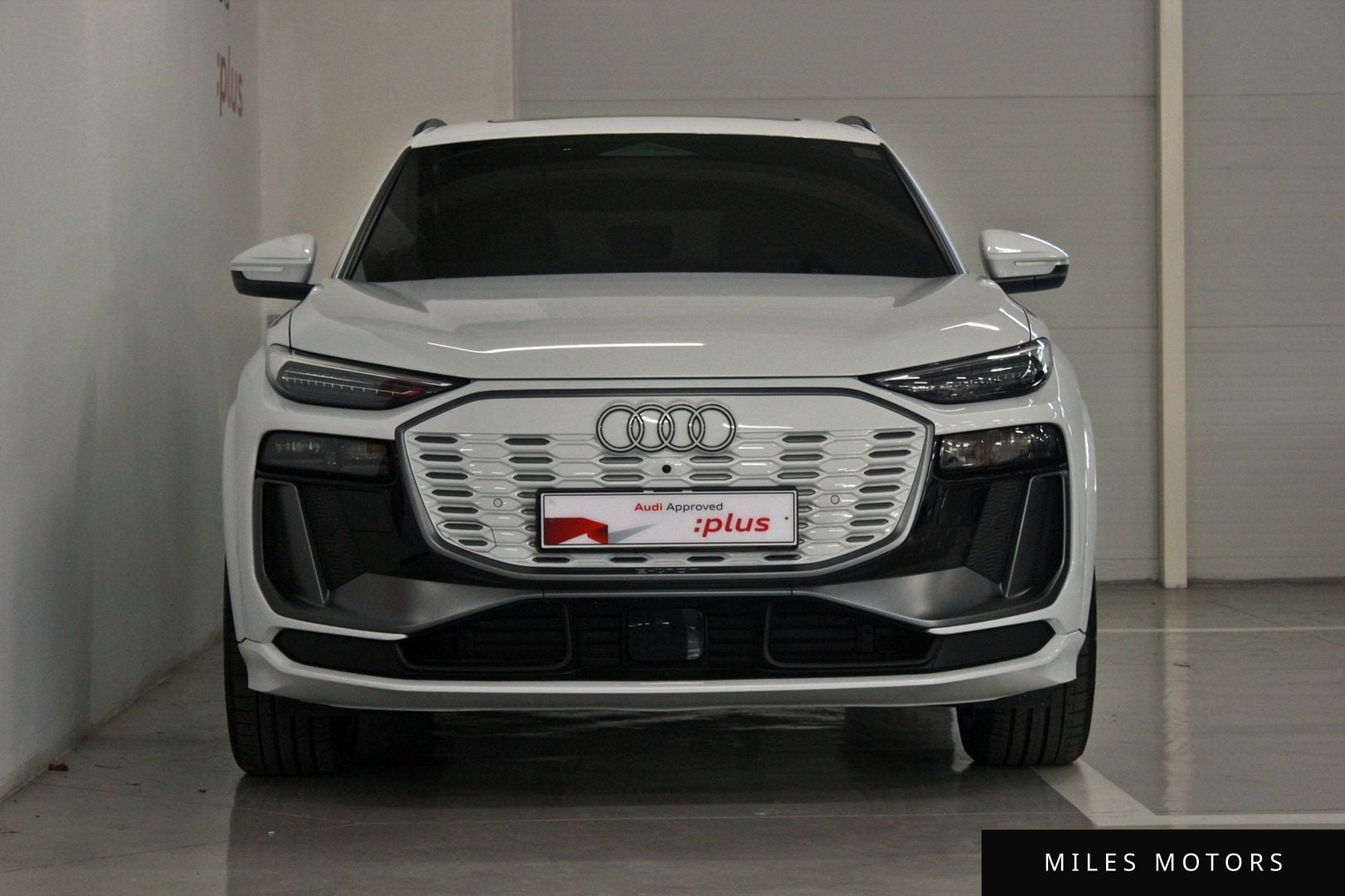 Audi Q6 e-tron 2025 — миниатюра 3