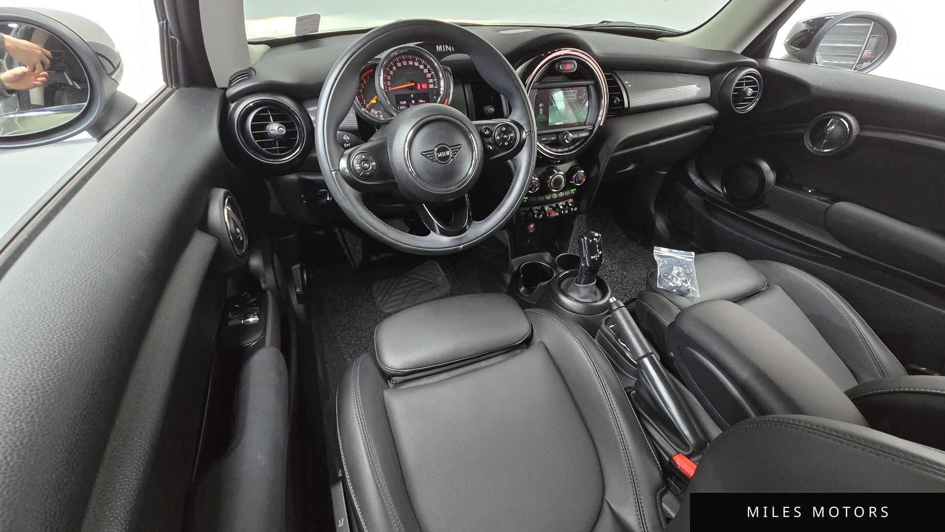 MINI Cooper 2020 — миниатюра 10