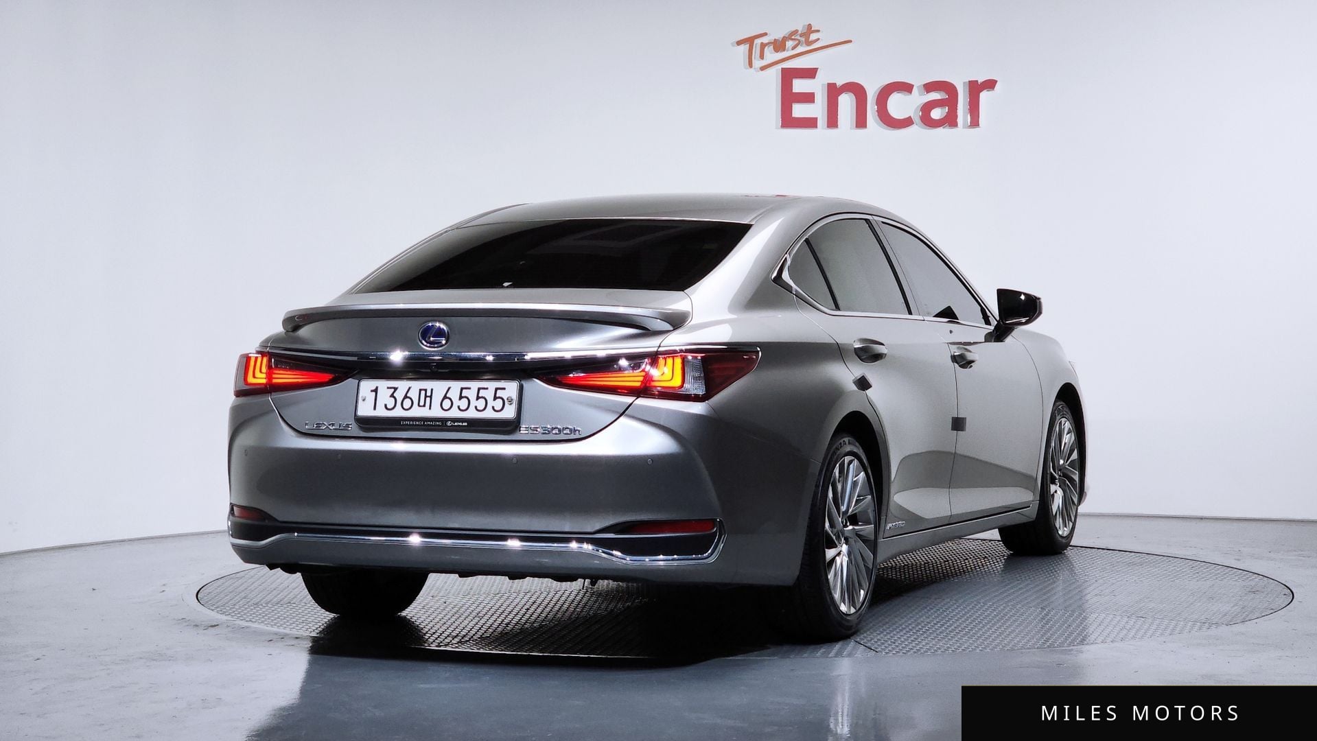 Лексус ES300h 2020 — миниатюра 2
