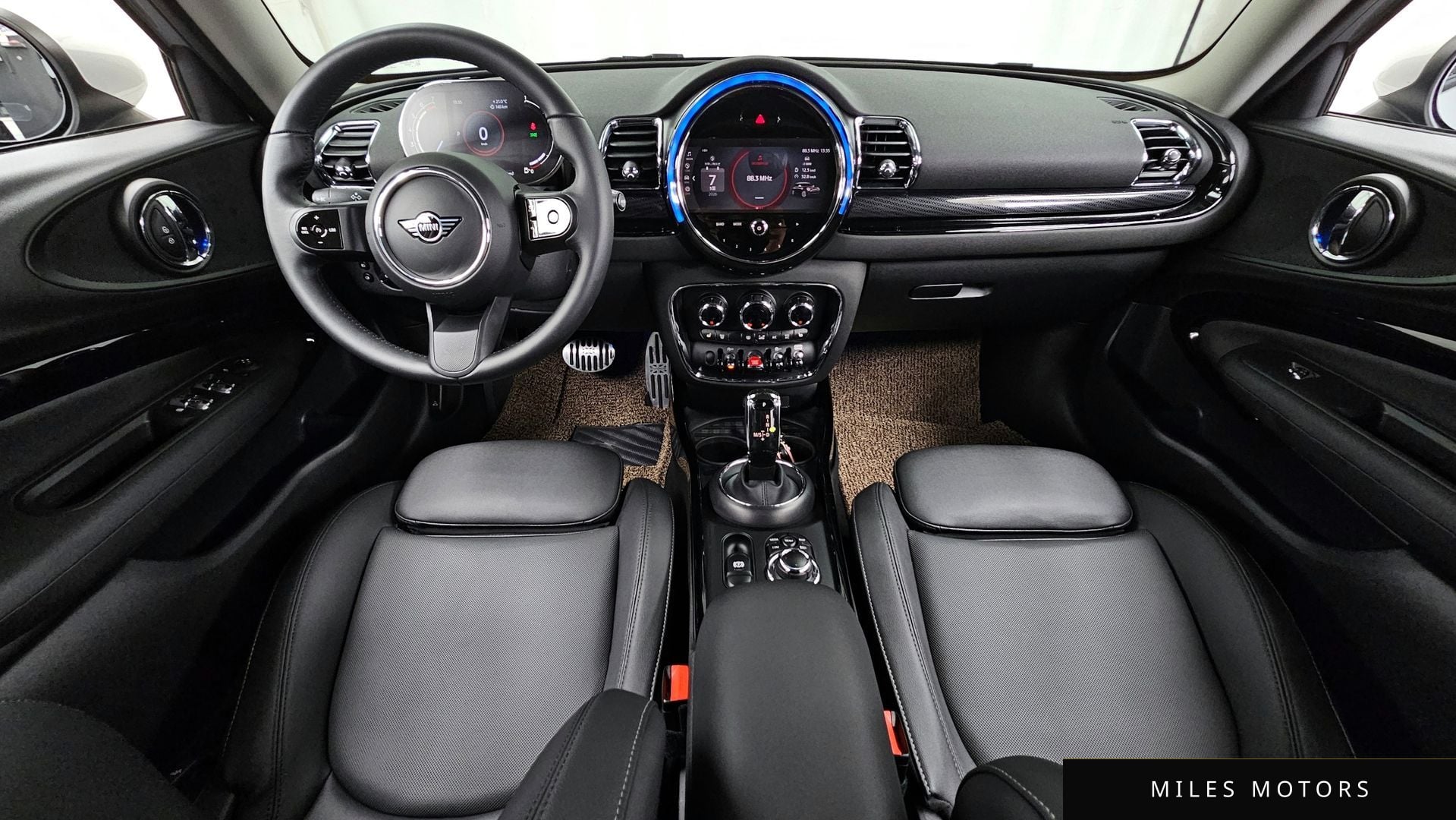 MINI Clubman 2023 — миниатюра 10